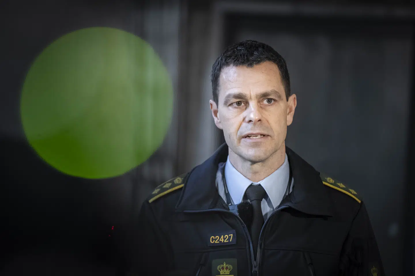 Vicepolitiinspektør Brian Belling fortæller, at politiet indtil nu har modtaget 25 henvendelser i sagen om drabet på Hanne With, der blev fundet med halsen skåret over i sin lejlighed nytårsnat 1990.