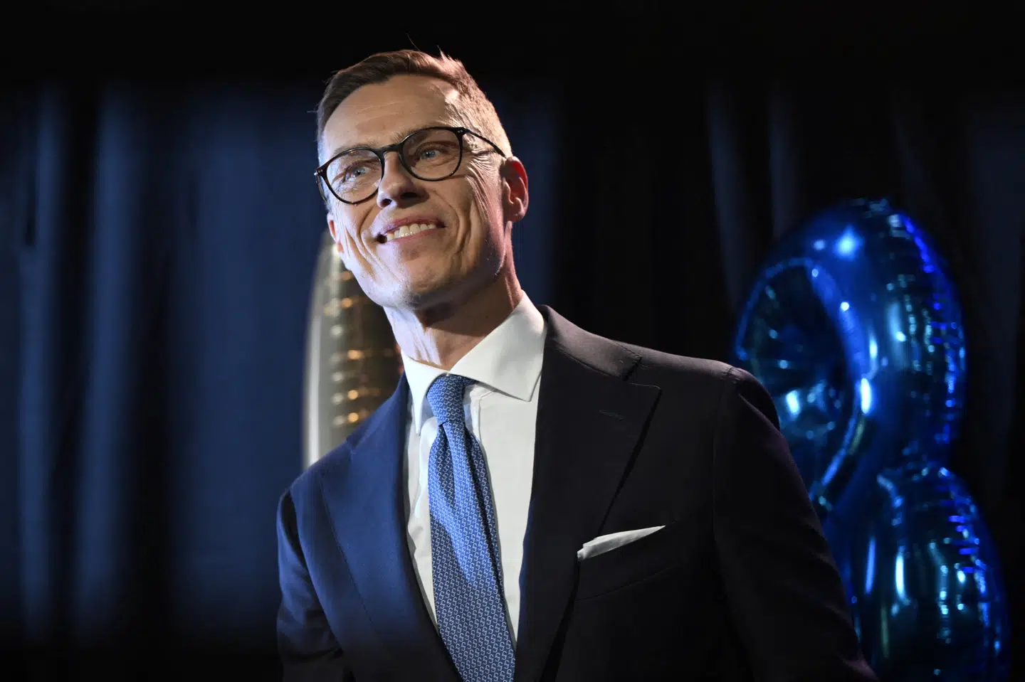 Ved Finlands præsidentvalg vandt Alexander Stubb fra det konservative Samlingspartiet en klar sejr. Den 55-årige Stubb er tidligere statsminister, tidligere finansminister og tidligere udenrigsminister. Han taler både finsk og svensk.