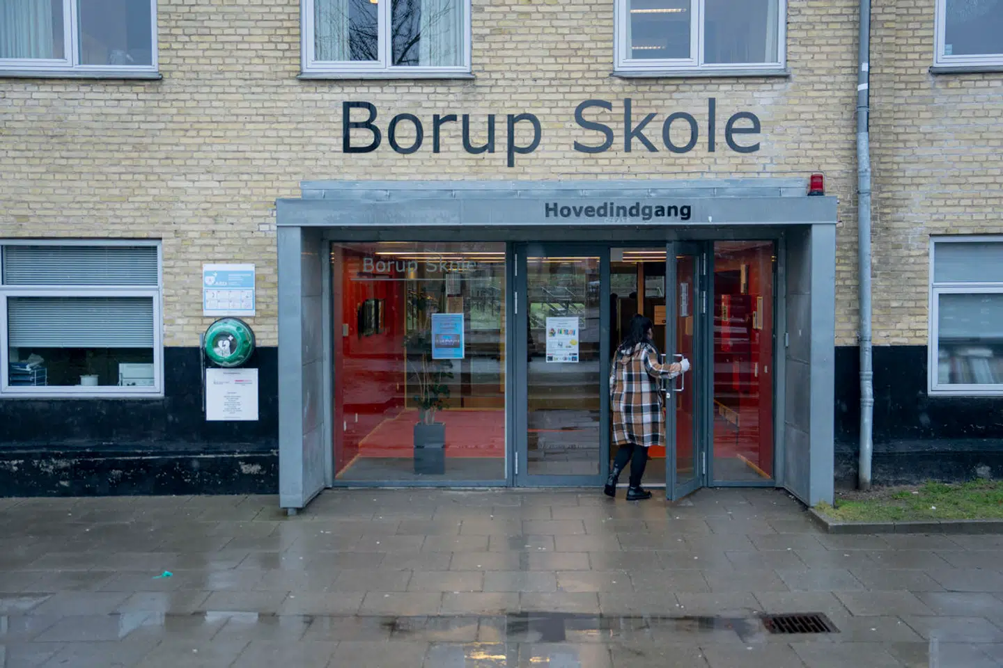 Midt- og Vestsjællands Politi kender til sagerne på Borup Skole, men har oplyst til TV 2, at det er en opgave for de sociale myndigheder, da børnene er så små.
