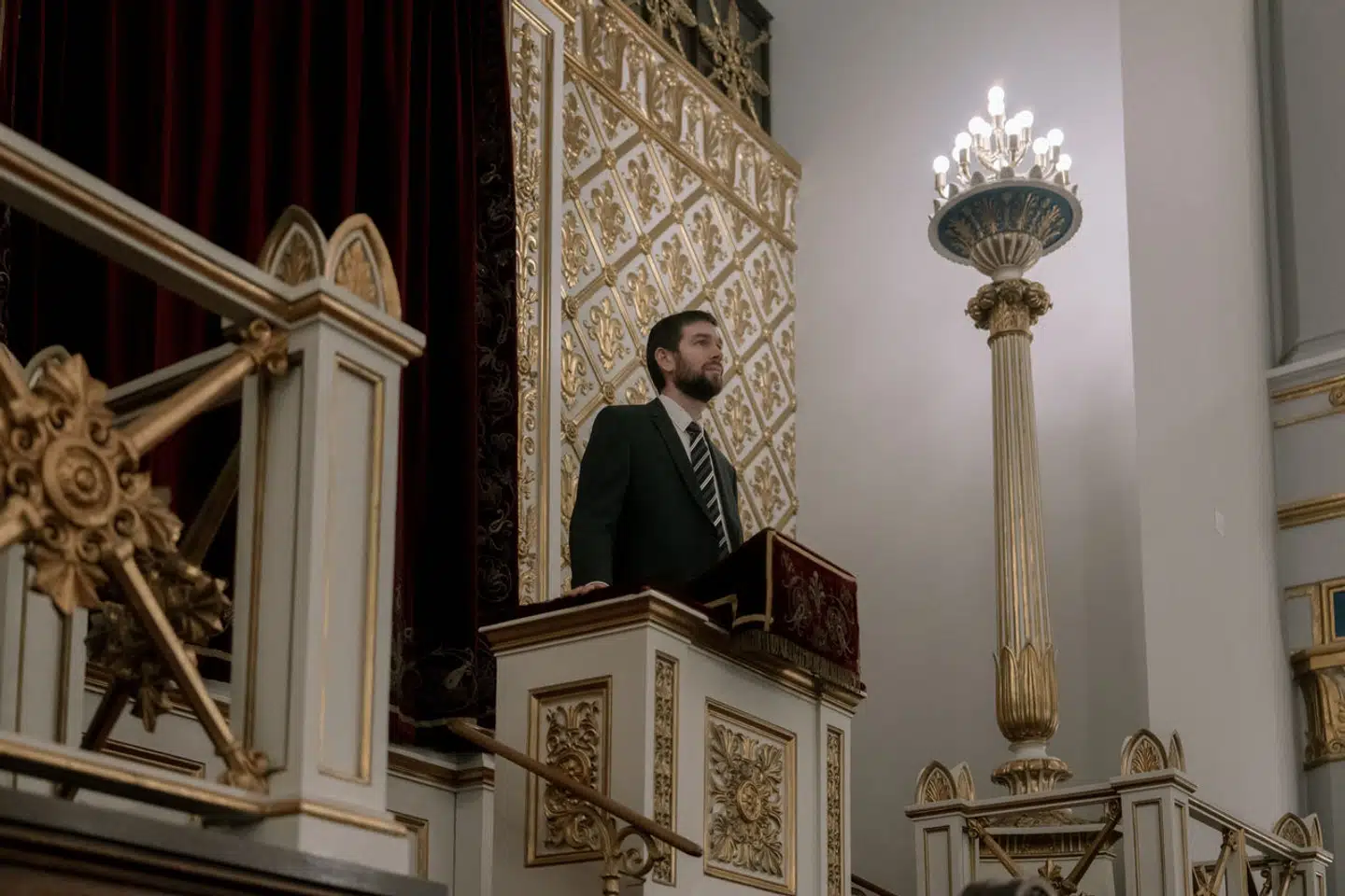 Jair Melchior er jødernes religiøse førstemand herhjemme. Nu blander han sig i debatten om antisemitisme.