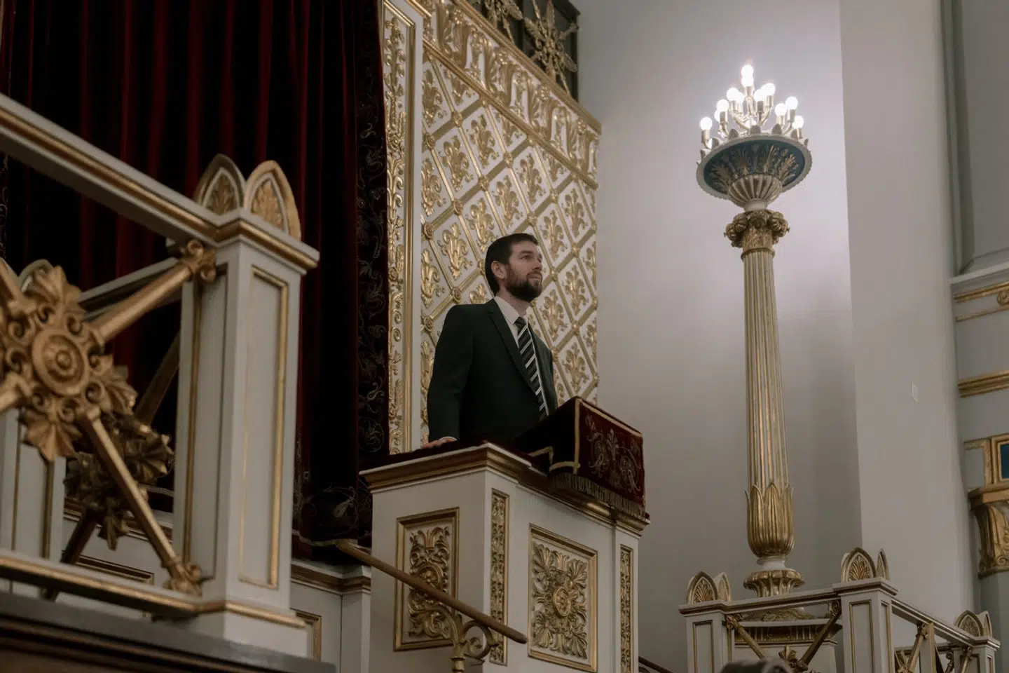 Jair Melchior er jødernes religiøse førstemand herhjemme. Nu blander han sig i debatten om antisemitisme.