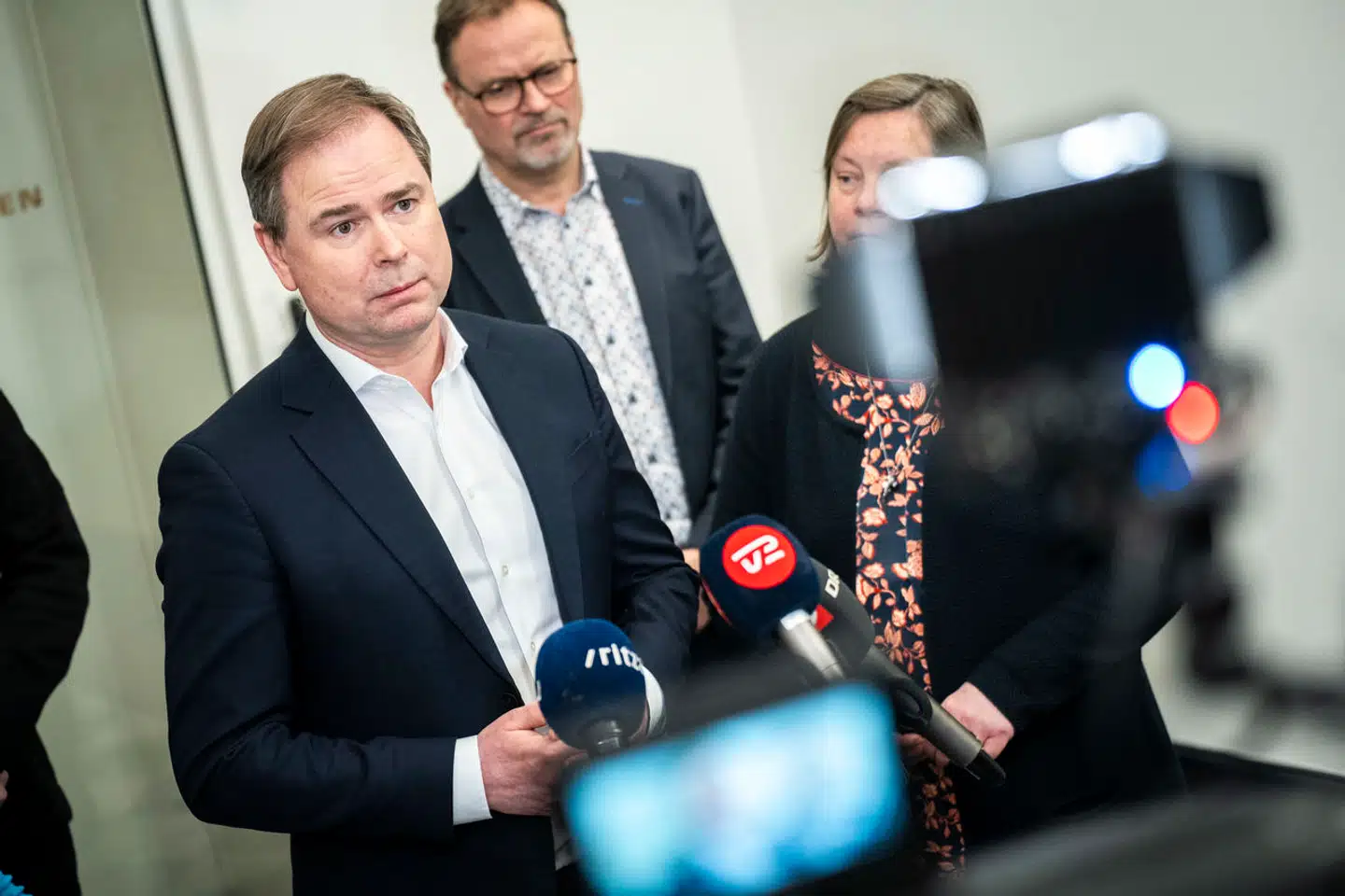 En fagbevægelse på voksende statsstøtte, som i stigende grad er uafhængig af medlemmerne og deres kontingentbetaling, er ganske urovækkende, skriver Ole P. Kristensen i denne leder om den netop aftalte udviklingsfond. Her taler finansminister Nicolai Wammen til pressen om den indgåede overenskomst for statsansatte.