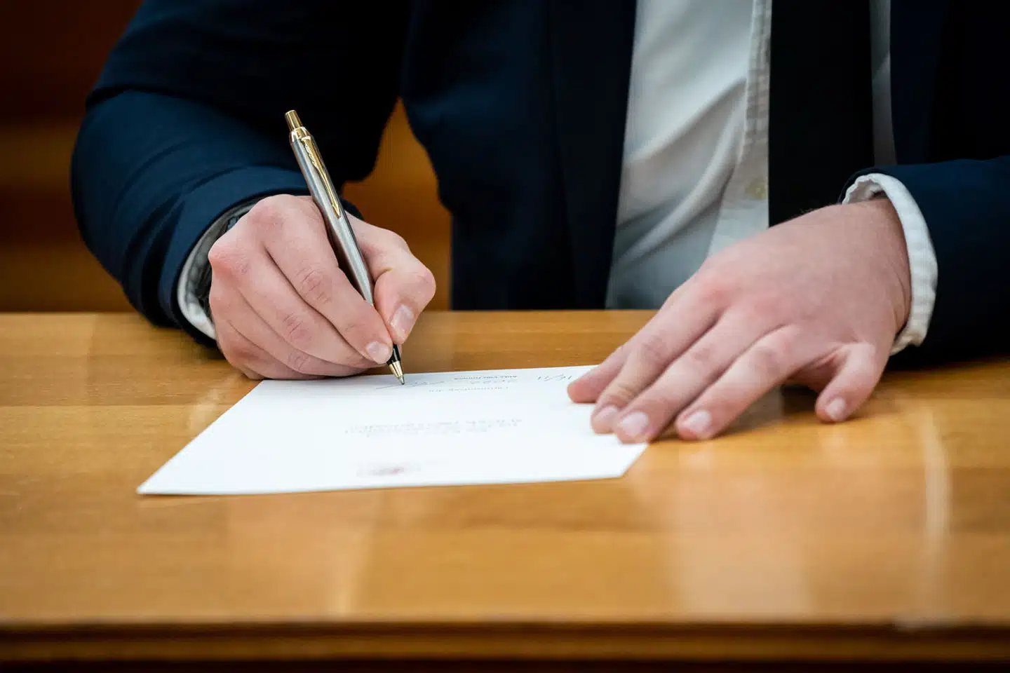 I foreningsretten – som er udledt af retspraksis og juridisk teori – er punktet »eventuelt« på en dagsorden for en generalforsamling i en forening et punkt, hvor deltagerne kan tage forskellige emner op til diskussion, som ikke er specificeret på forhånd i indkaldelsen til generalforsamlingen.