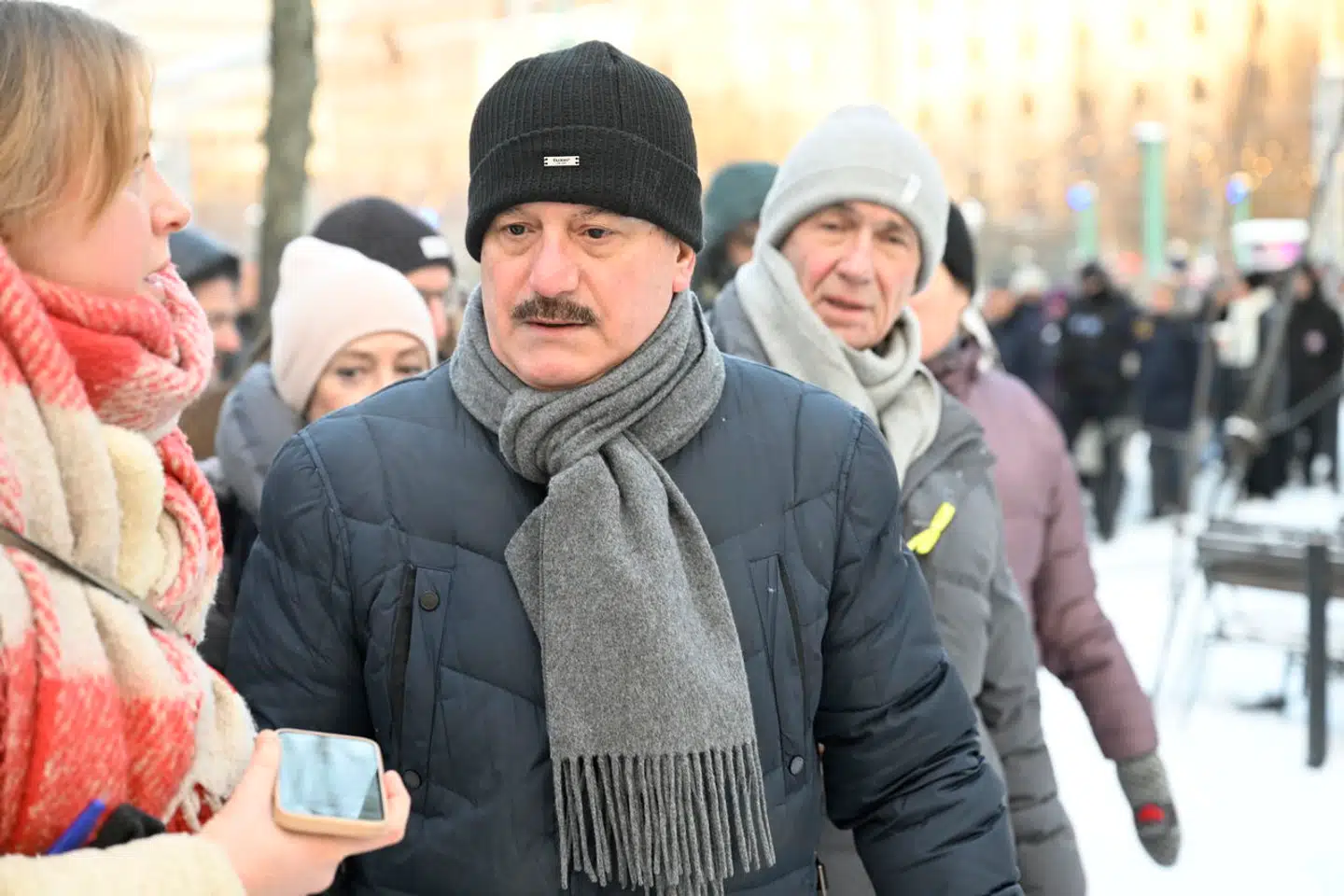 »At Jamal El-Haj har færdedes i kredse og haft omgang med holdninger, som næppe kan siges at være traditionelt socialdemokratiske, har længe stået klart,« skriver Paulina Neuding.