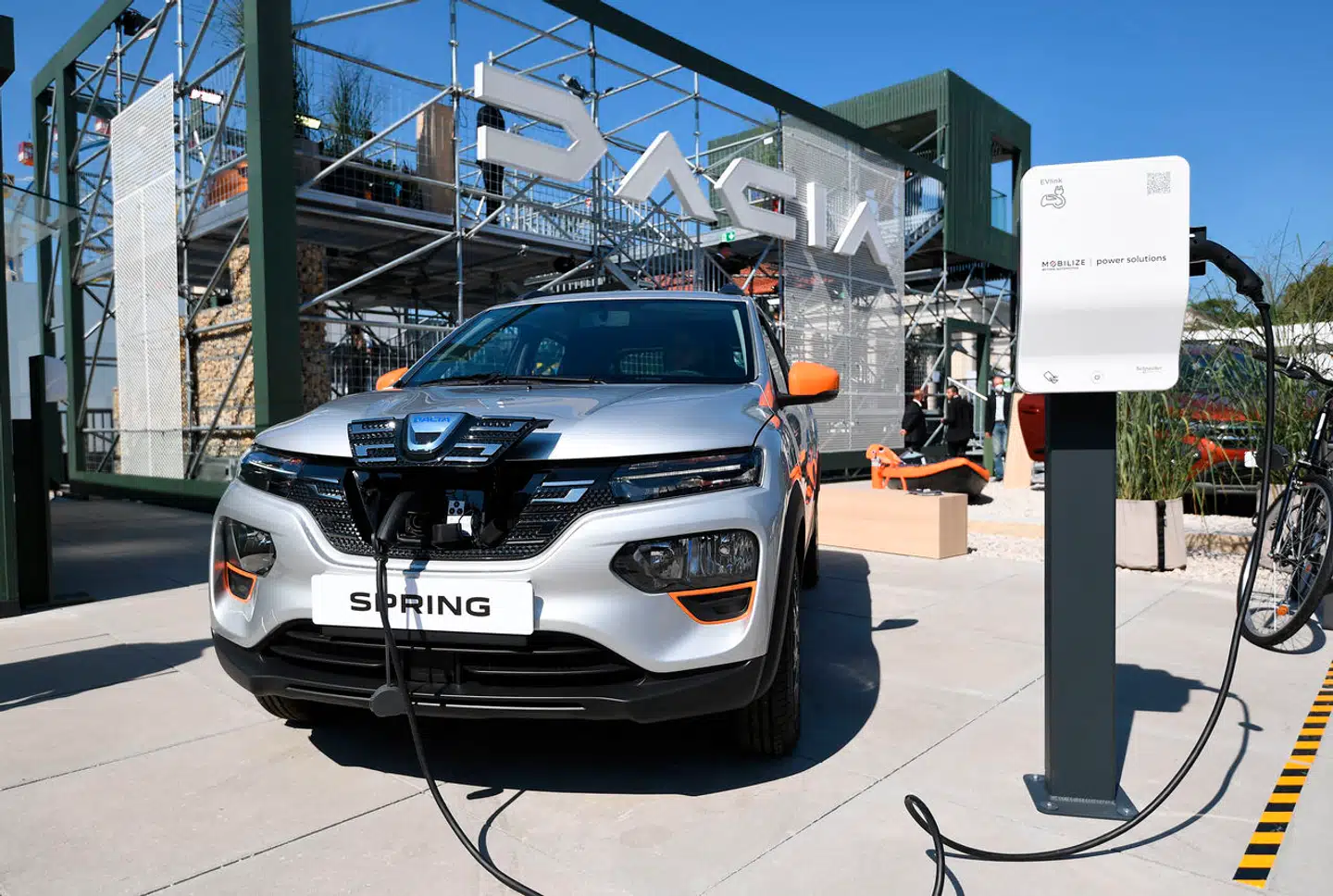 Hyundai vil lancere en ny billig elbil »Hyundai Casper«, som kommer til at minde meget om Dacias Spring, der også er en elektrisk bil.