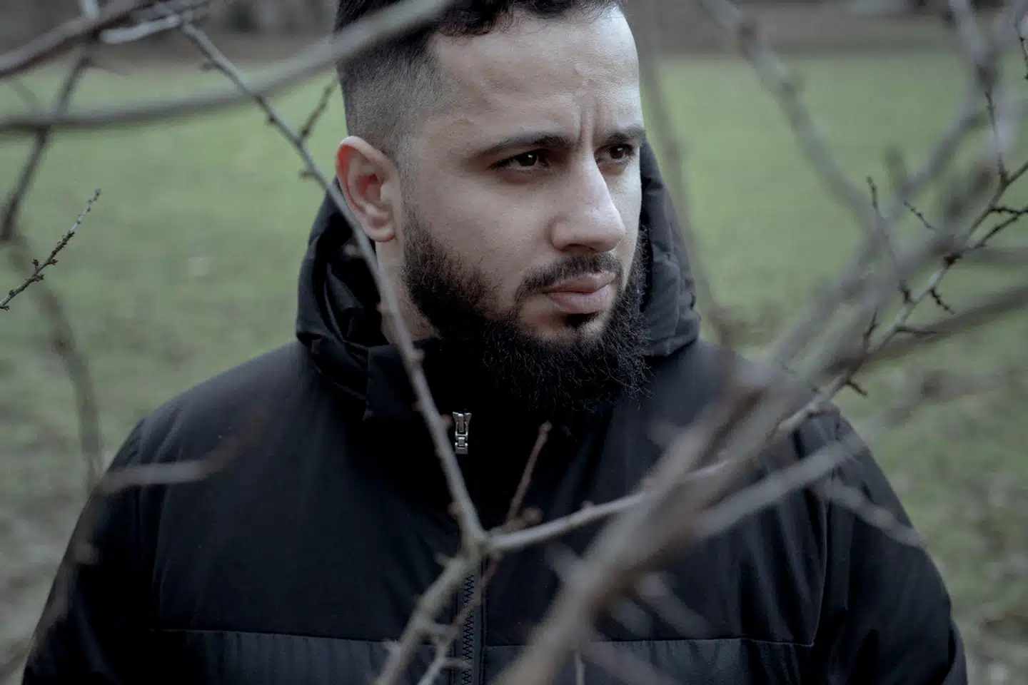 Ahmed Samsam fik i 2018 otte års fængsel i Spanien for terror. Dommen er afsonet, og nu er han aktuel med en bog, hvor han fortæller om, at han arbejdede for de danske efterretningstjenester, PET og FE, som agent på sine rejser til Syrien.