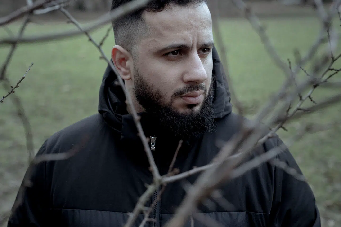 Ahmed Samsam fik i 2018 otte års fængsel i Spanien for terror. Dommen er afsonet, og nu er han aktuel med en bog, hvor han fortæller om, at han arbejdede for de danske efterretningstjenester, PET og FE, som agent på sine rejser til Syrien.