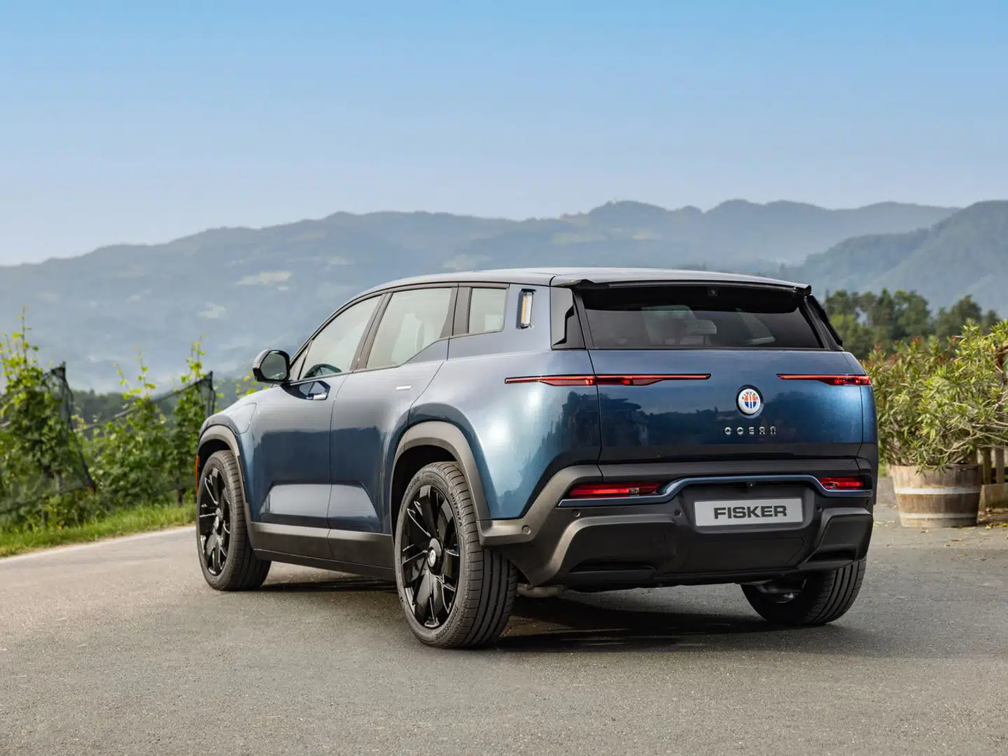 Henrik Fisker har tidligere arbejdet for blandt andet BMW og Aston Martin, men valgte alligevel at starte fra bunden, med drømmen om at skabe verdens mest bæredygtige bil. I 2023 købte 290 danskere en bil fra Fisker.
