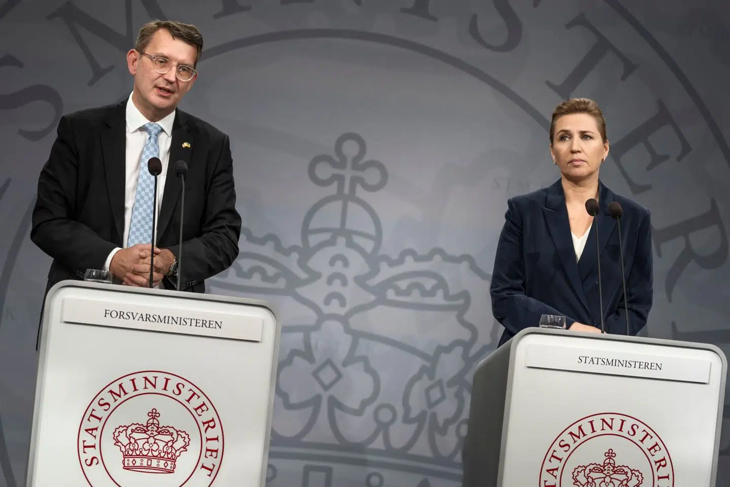 »Ja, det er naturligvis folkestemningen, regeringen er mest optaget af, og den lægger sig i de store eksistentielle spørgsmål tæt op ad den,« skriver Sørine Gotfredsen.