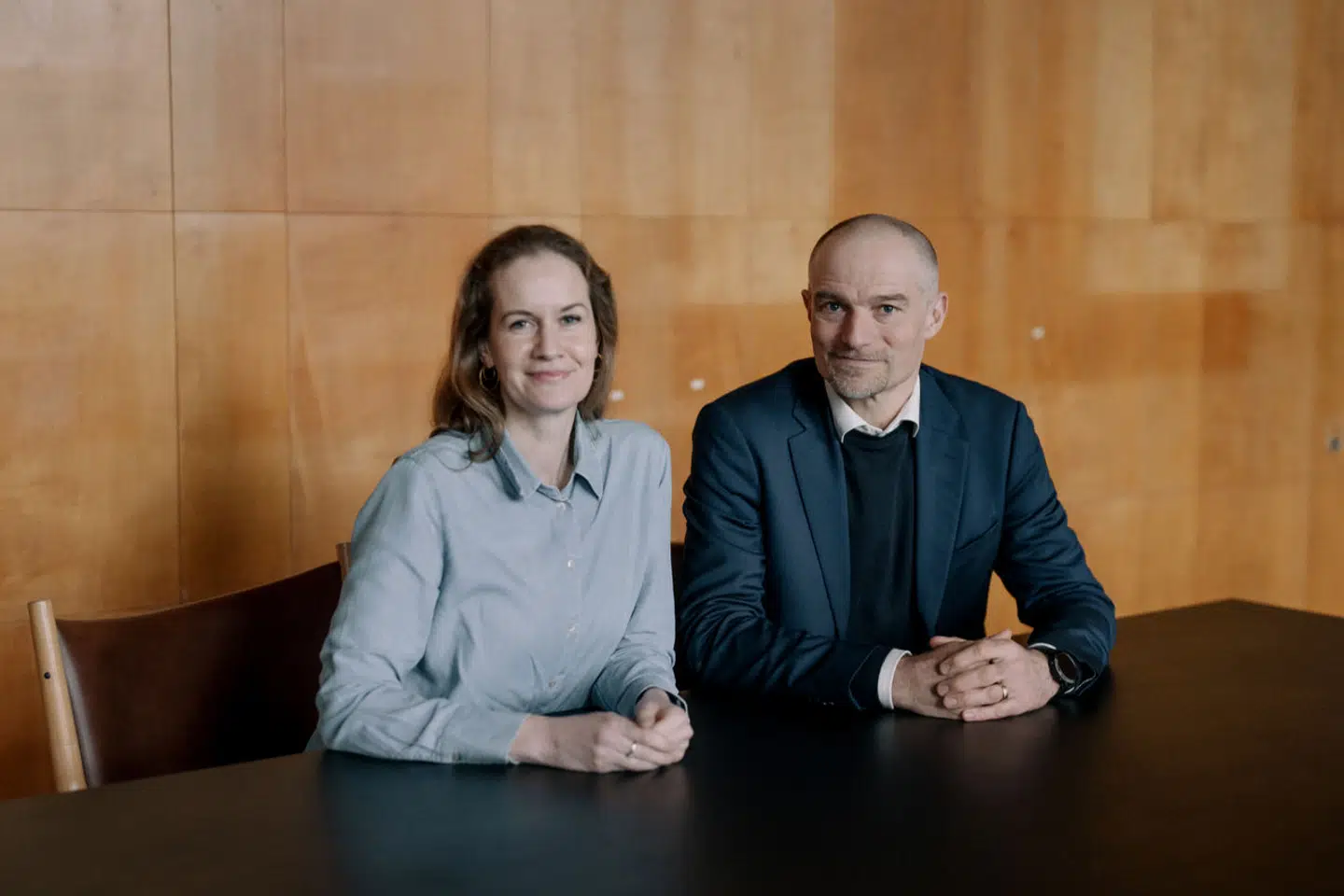 CONCITO, Kraka, CEPOS, SMVdanmark, Dansk Erhverv og Danmarks Naturfredningsforening er gået sammen i et fælles opråb: En CO2-afgift på dansk landbrug er helt nødvendig for den grønne omstilling. Ulrich Bang fra Dansk Erhverv og Maria Reumert Gjerding fra Danmarks Naturfredningsforening anerkender, at alliancen er utraditionel.