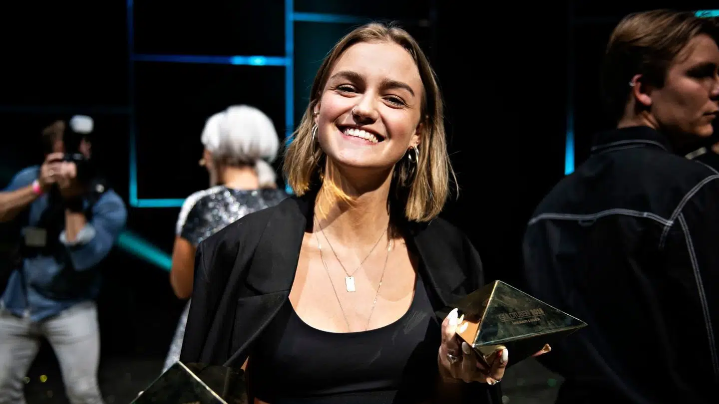 Astrid Olsen kan ikke se problemet i reklamen, og hun fortæller, at hun ikke er hellig omkring at være vegetar.