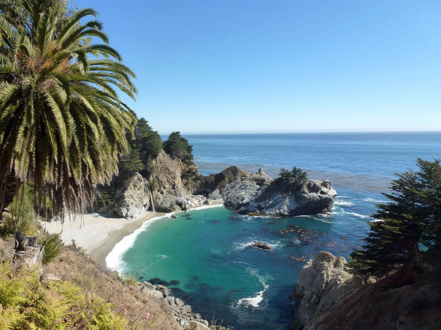 McWay Cove ved Carmel-by-the-Sea.