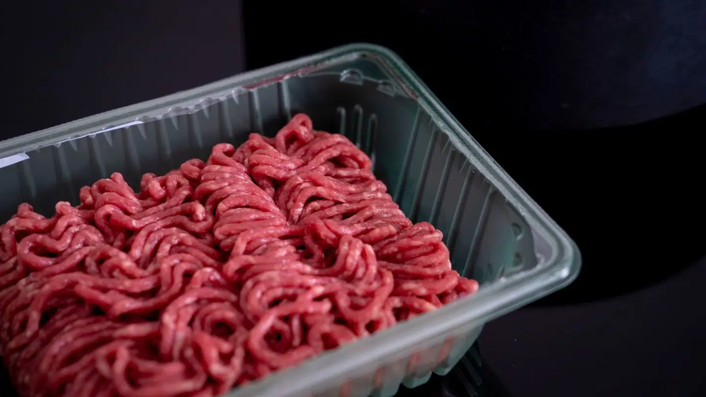 DTU Fødevareinstituttet, Fødevarestyrelsen og Statens Serum Institut (SSI) efterforsker i øjeblikket et udbrud med salmonella.