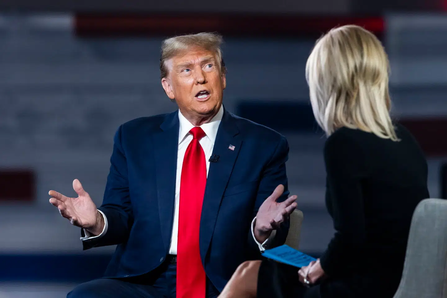 Donald Trump på scenen tirsdag aften.