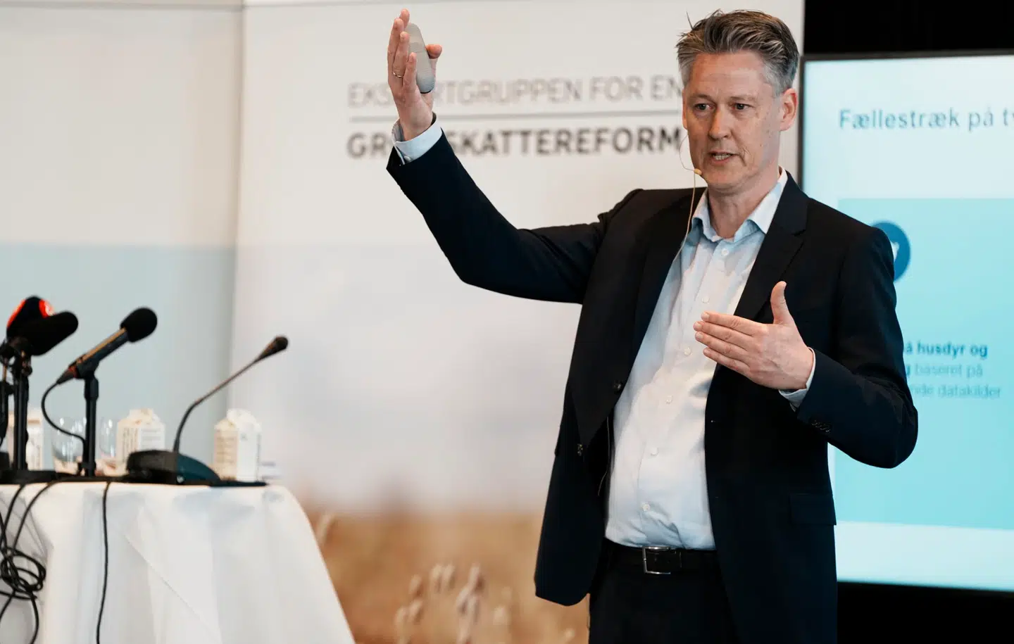 Michael Svarer præsenterede i dag ekspertsudvalgets anbefalinger til en CO2-afgift på landbruget. Foto: Thomas Traasdahl