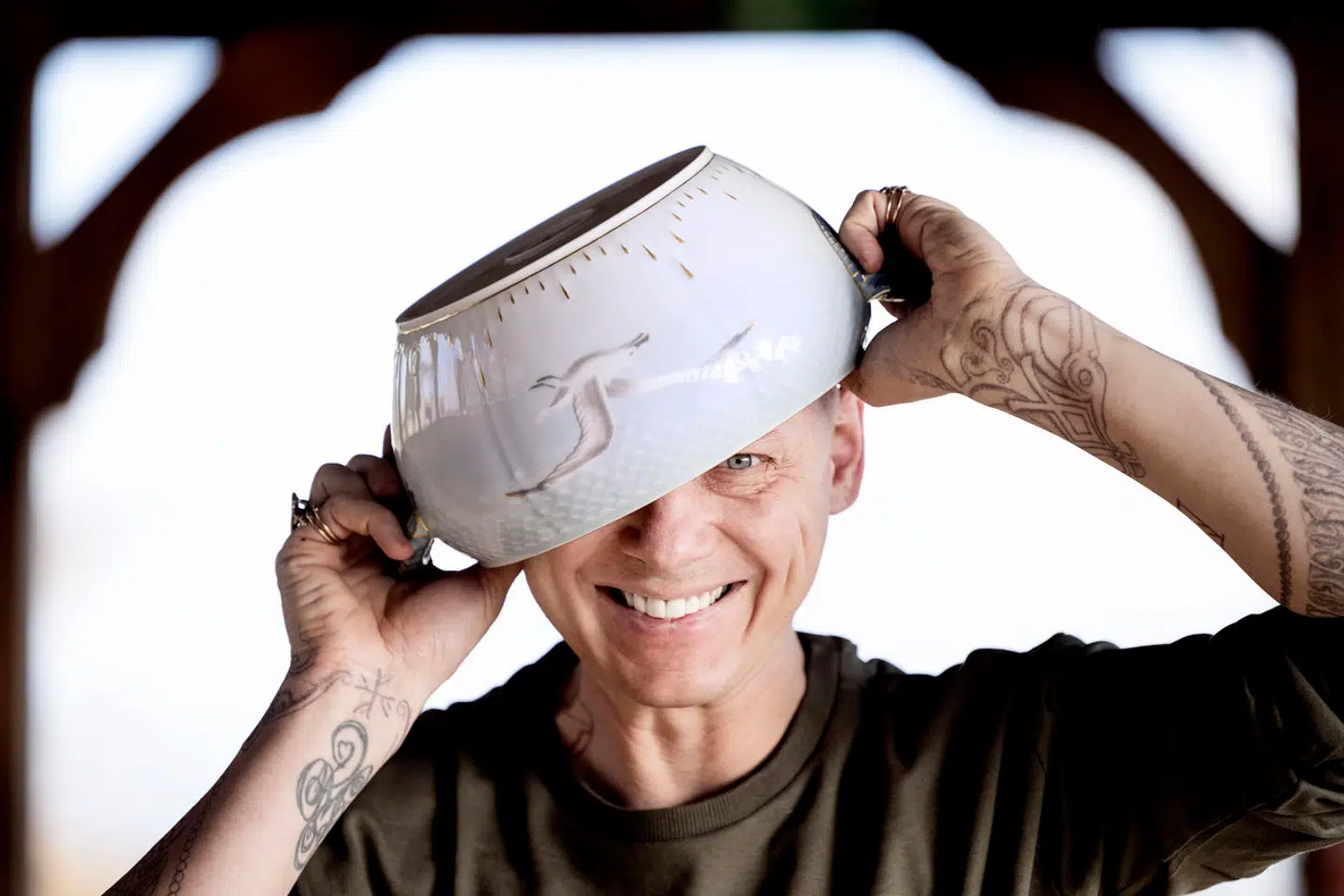 Jim Lyngvild er ikke bleg for at sammenligne sig selv og sine til tider vanvittige idéer med Emil fra Lønneberg. Derfor har han gladeligt taget en suppeterrin på hovedet.