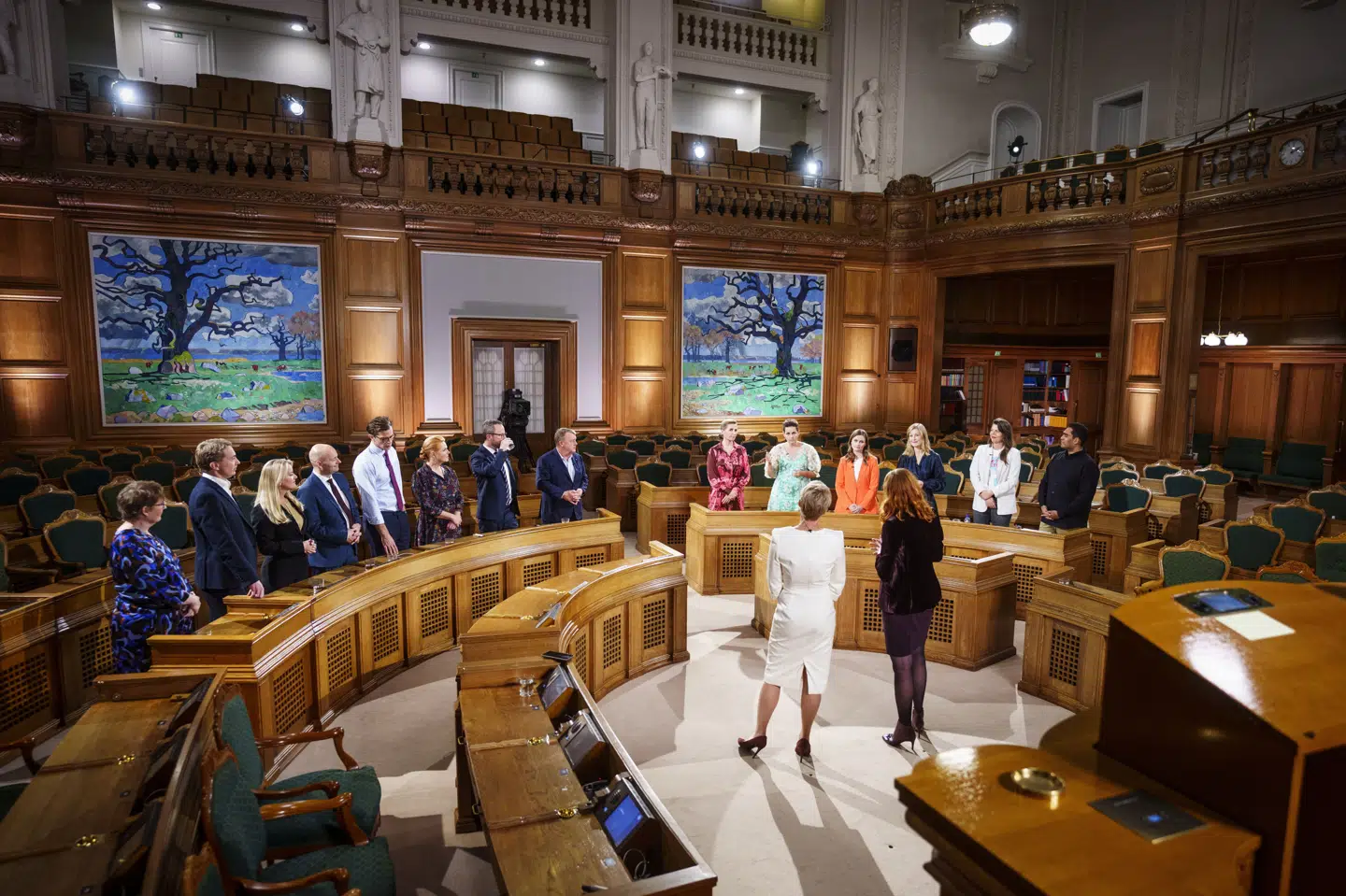 Partilederdebat i Folketingssalen efter folketingsvalget 1. november 2022. Kort efter valget blev der indsamlet svar blandt vælgere til den store valgundersøgelse, der udgives efter hvert folketingsvalg.