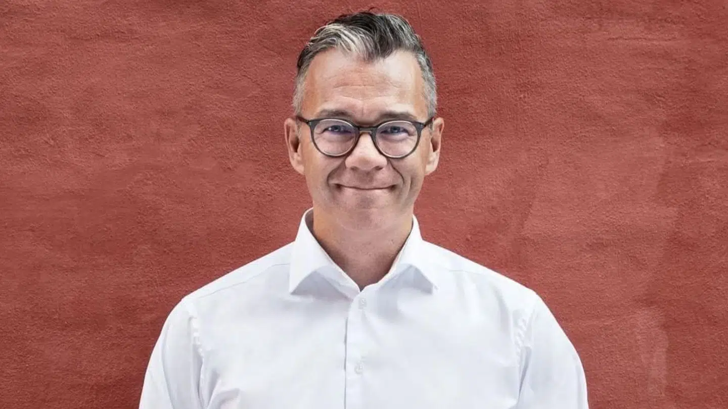 B.T.s chefredaktør, Simon Richard Nielsen, er 'kisteglad' for at have hentet Jotam Confino som ny mellemøstkorrespondent.