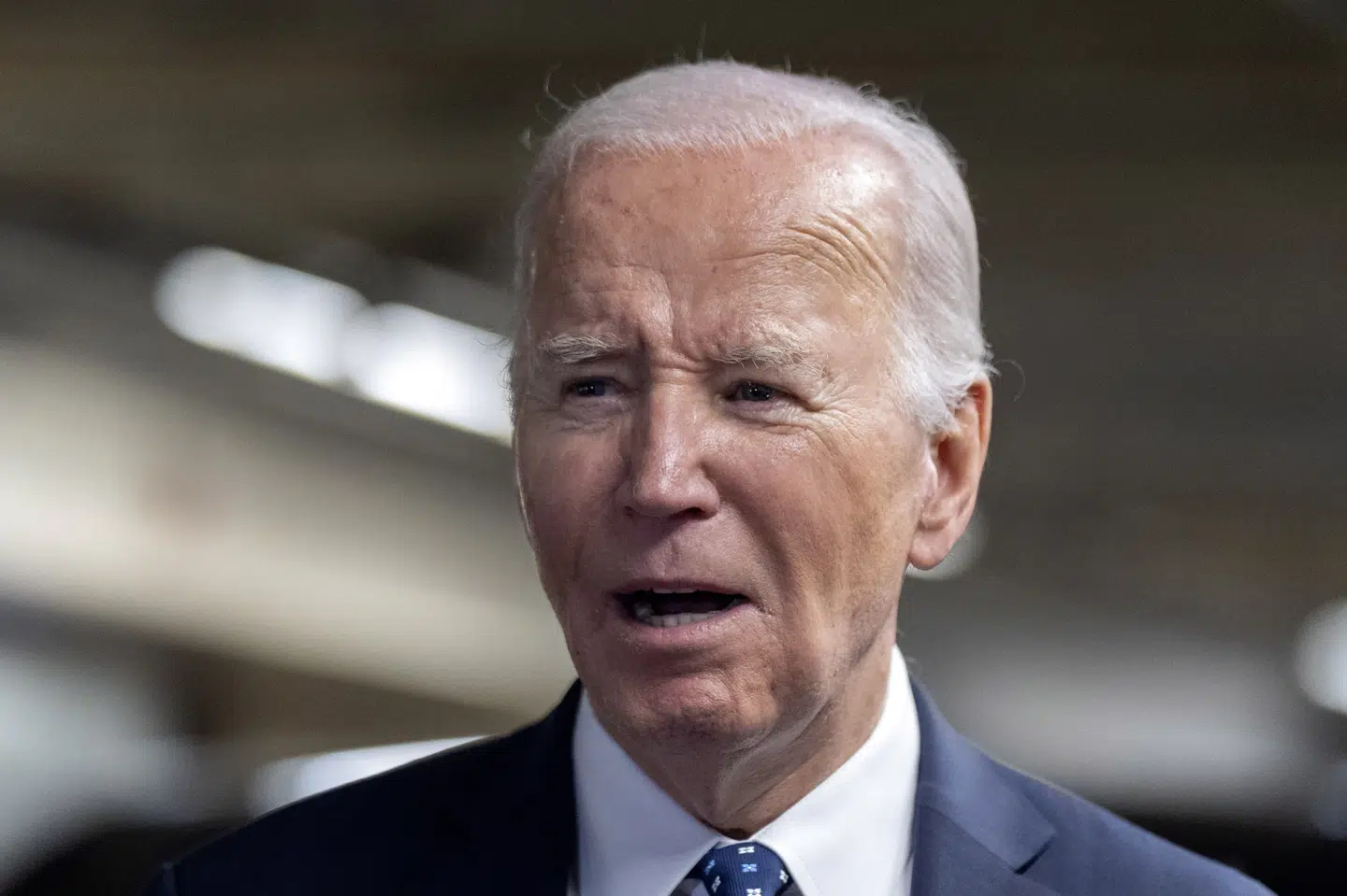 Joe Biden kritiserer delstaten Alabamas højesteret, som har besluttet at et kunstigt befrugtet æg i et nedfrossent reagensglas er det samme som et barn.
