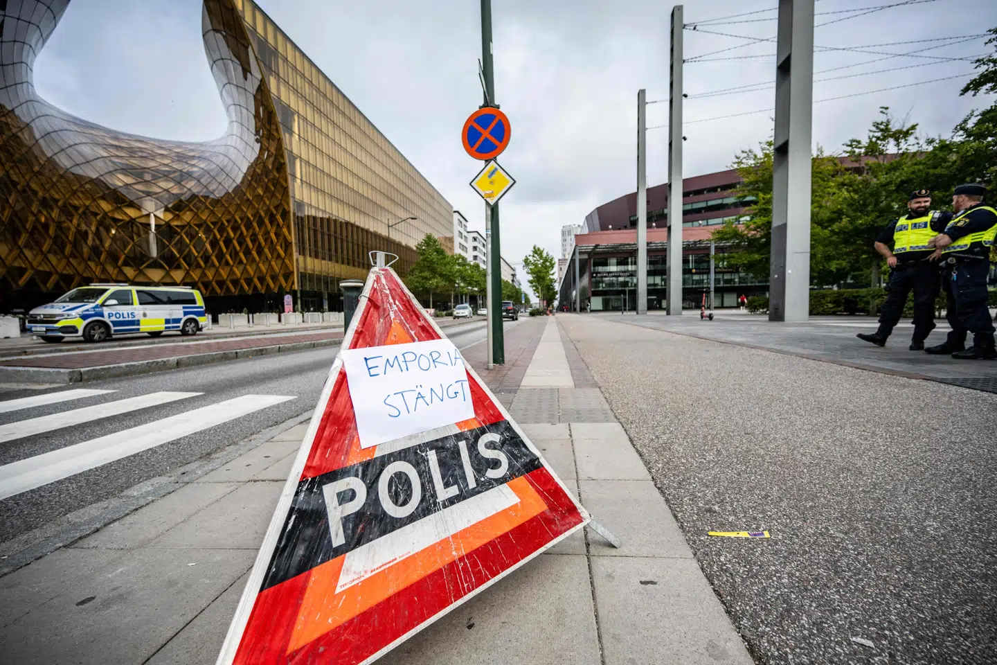 Svensk politi slår alarm og melder om et chokerende højt antal bandekriminelle. Her indkøbscentret Emporium i Malmø, hvor to personer blev ramt af skud i august 2022. Den ene døde kort efter.