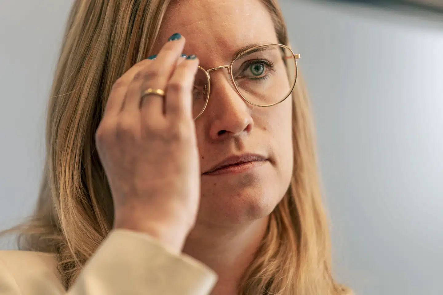 Regeringen har nedsat et udvalg, der til efteråret skal aflevere et refleksionsoplæg om aktiv dødshjælp. Og mens både statsminister Mette Frederiksen (S) og udenrigsminister Lars Løkke Rasmussen (M) er fortalere, så springer Venstres næstformand ud som modstander.