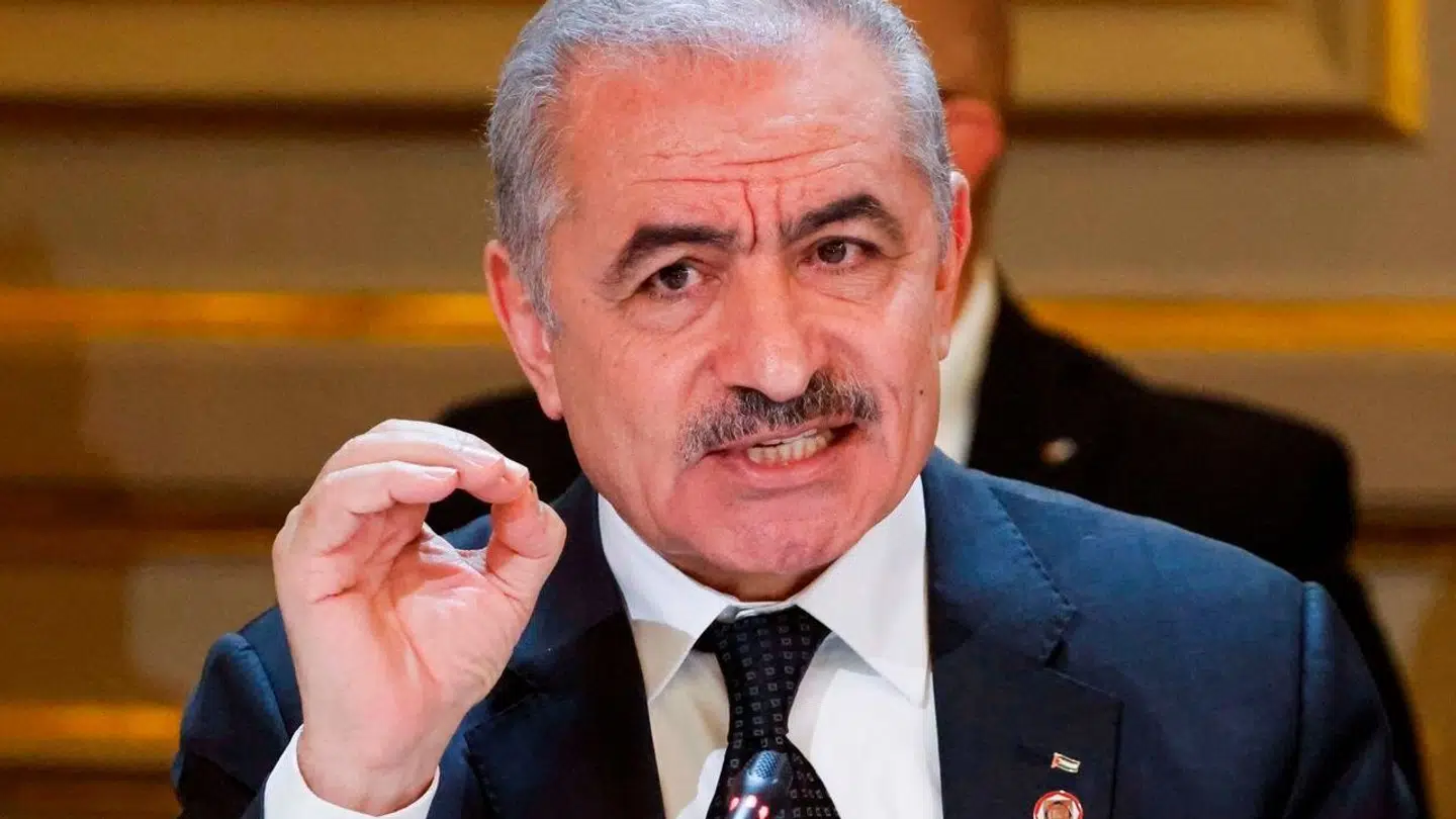 Mohammed Shtayyeh trækker sig, da han mener, at der er behov for en ny palæstinensisk regering, som kan favne palæstinensere på både Vestbredden og i Gaza.
