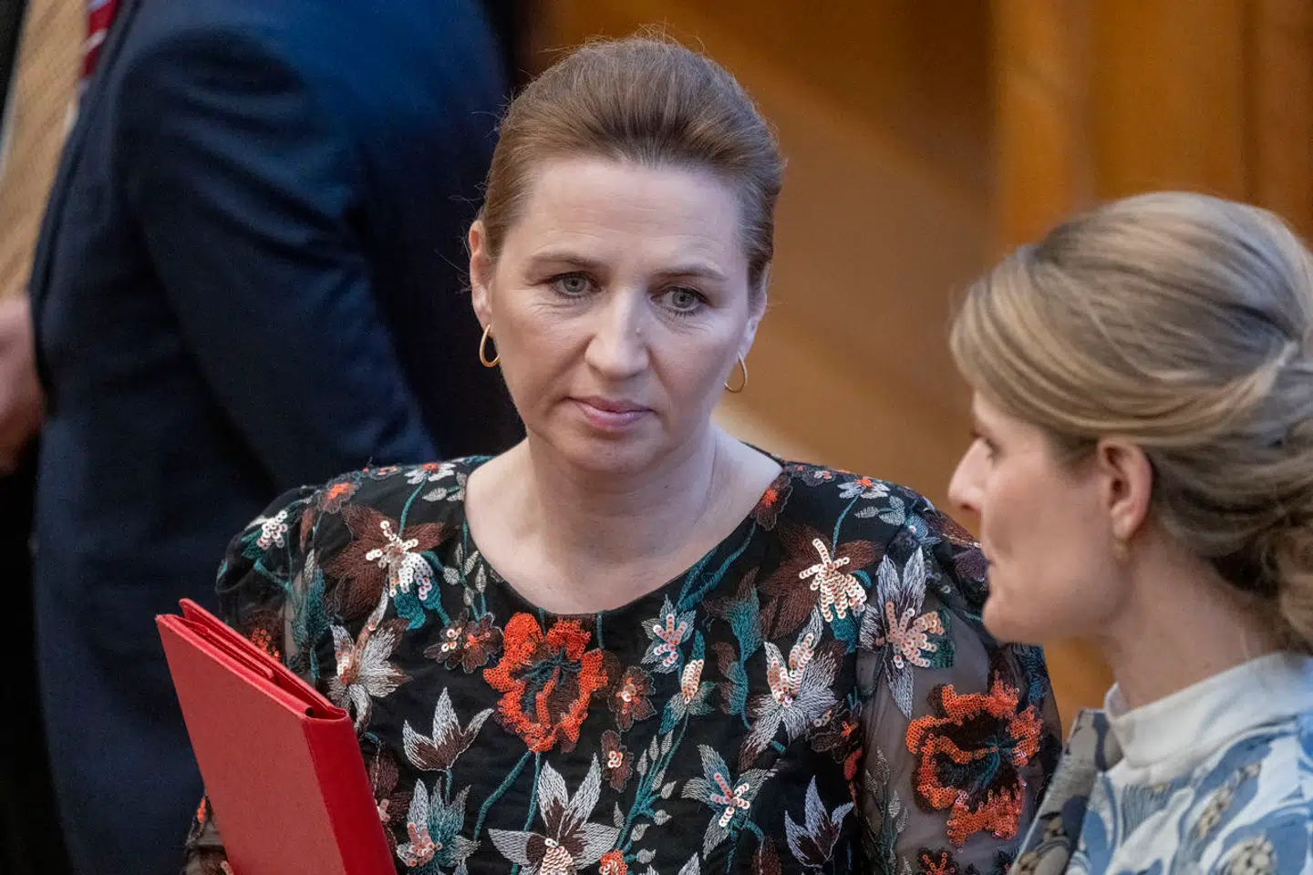 Som andre politikere udtaler Mette Frederiksen sig gerne om, hvad andre bør/skal gøre, desværre kniber det lidt, når det kommer til, hvad hun selv bør/skal gøre, mener Fillippa Gottlieb.
