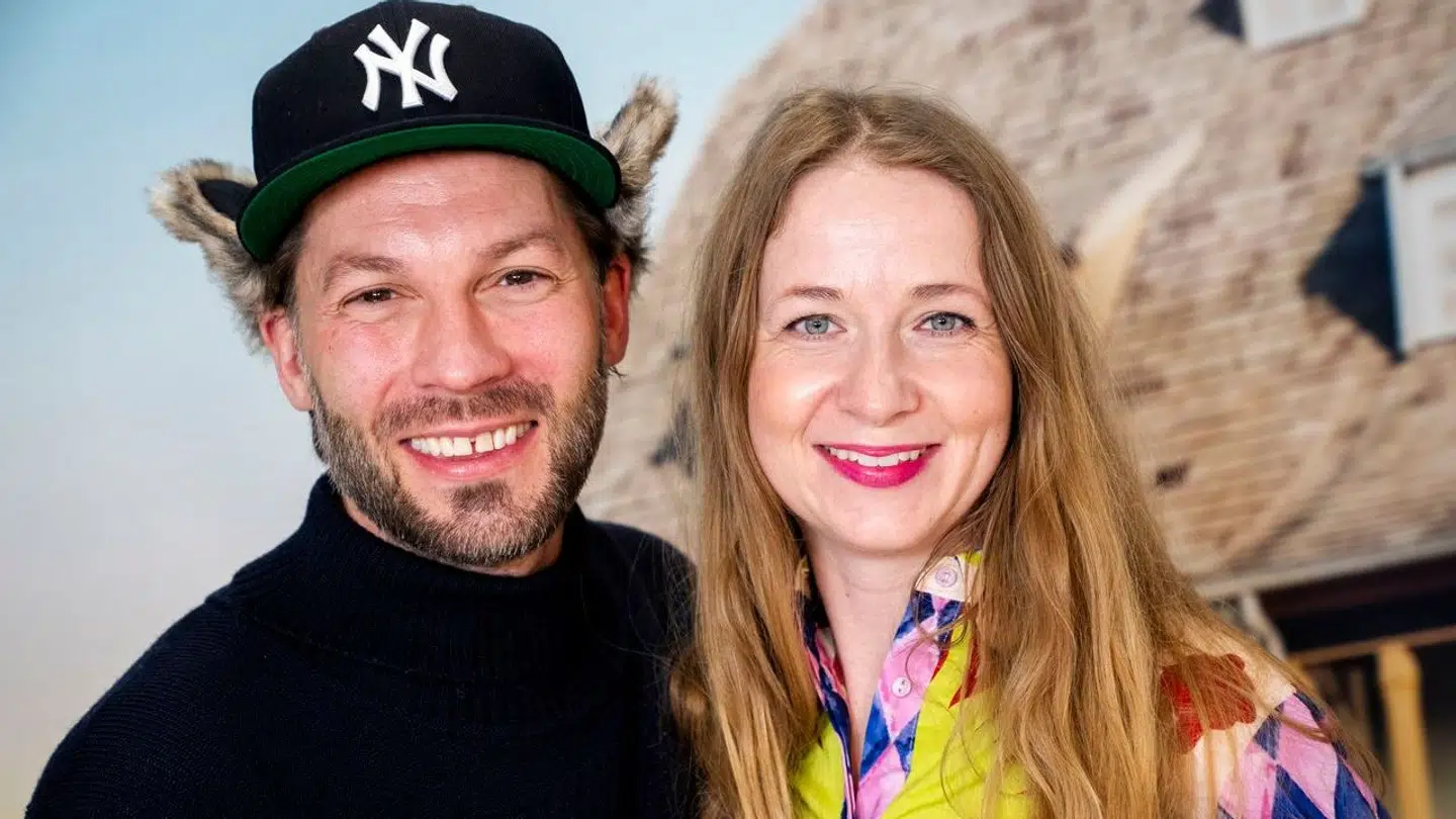 Simon Stenspil med sin 'Badehotellet'-kollega Ulla Vejby.