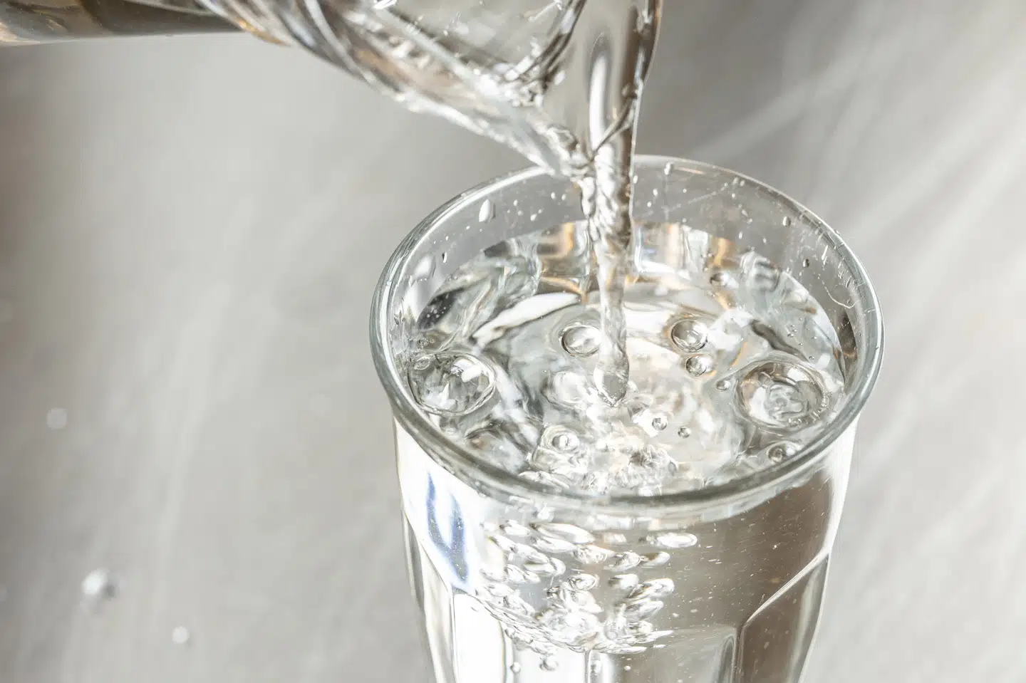 - Vi er nået et punkt, hvor der skal gøres noget lige nu, hvis der også skal være rent grundvand og drikkevand til de næste generationer - og til os selv, siger Danske Regioners næstformand, Mads Duedahl.