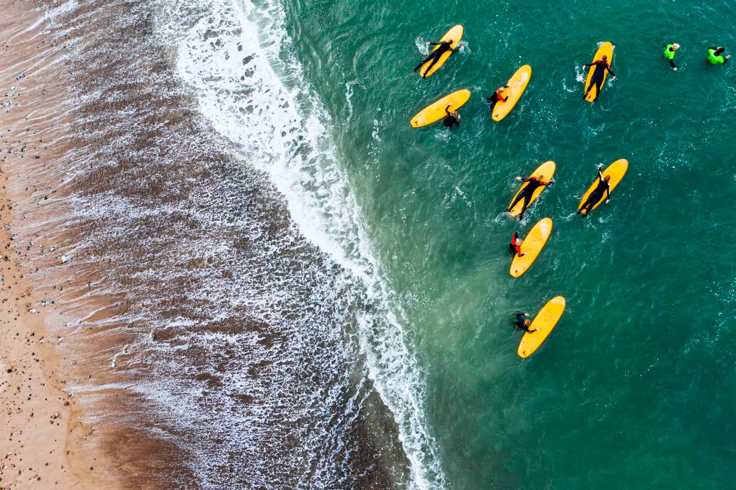 »Cold Hawaii« eller bare Klitmøller i Nordjylland er blevet et tilløbsstykke for surfere. Foto: Jonathan Nackstrand, AFP / Scanpix