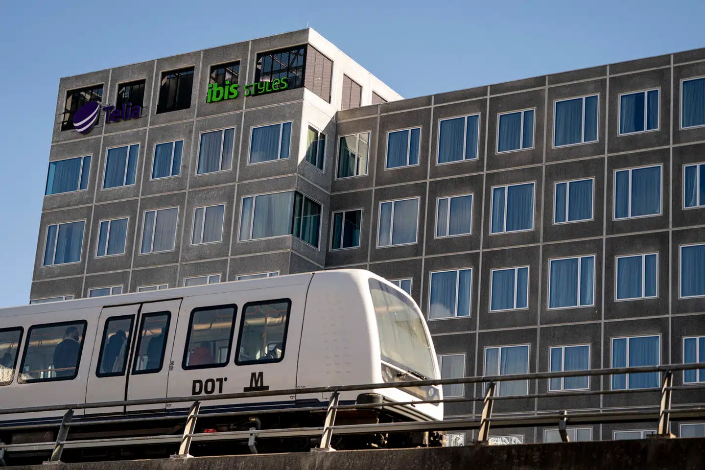 Det er kun et lille år siden, at Telia rykkede sit hovedkvarter i Danmark her til Ørestad. Nu får selskabet ny ejer.
