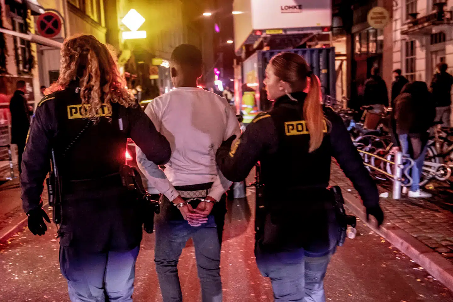 »At udstyre politiet med bodycams er at cementere mistilliden og grave grøften større. Man må se på årsagerne til hvorfor mistilliden trives,« skriver Erbil G.E. Kaya.