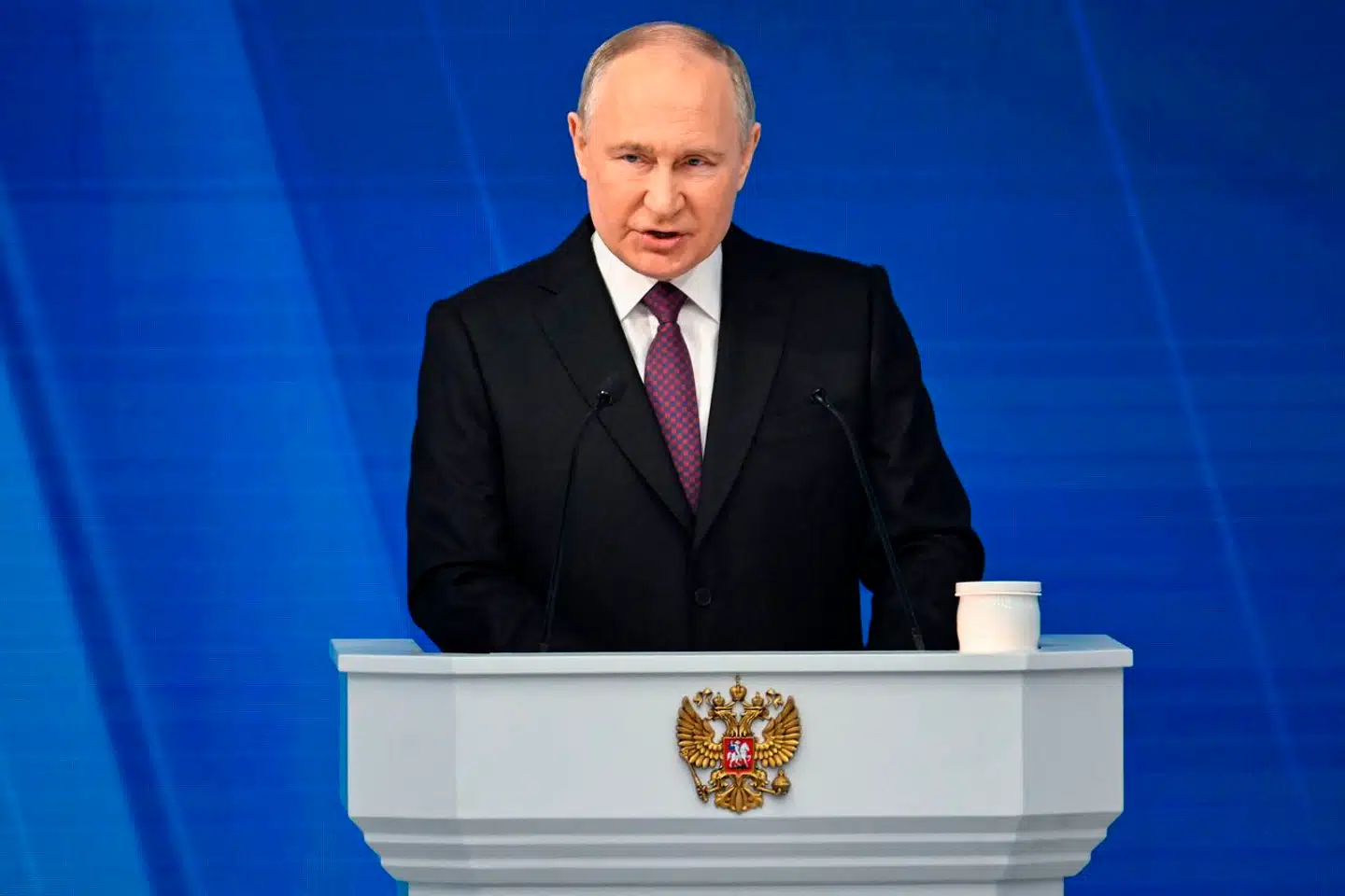 Ruslands præsident Vladimir Putin gav torsdag sin årlige tale for det russiske parlament i Moskva. Den startede og sluttede med krig.
