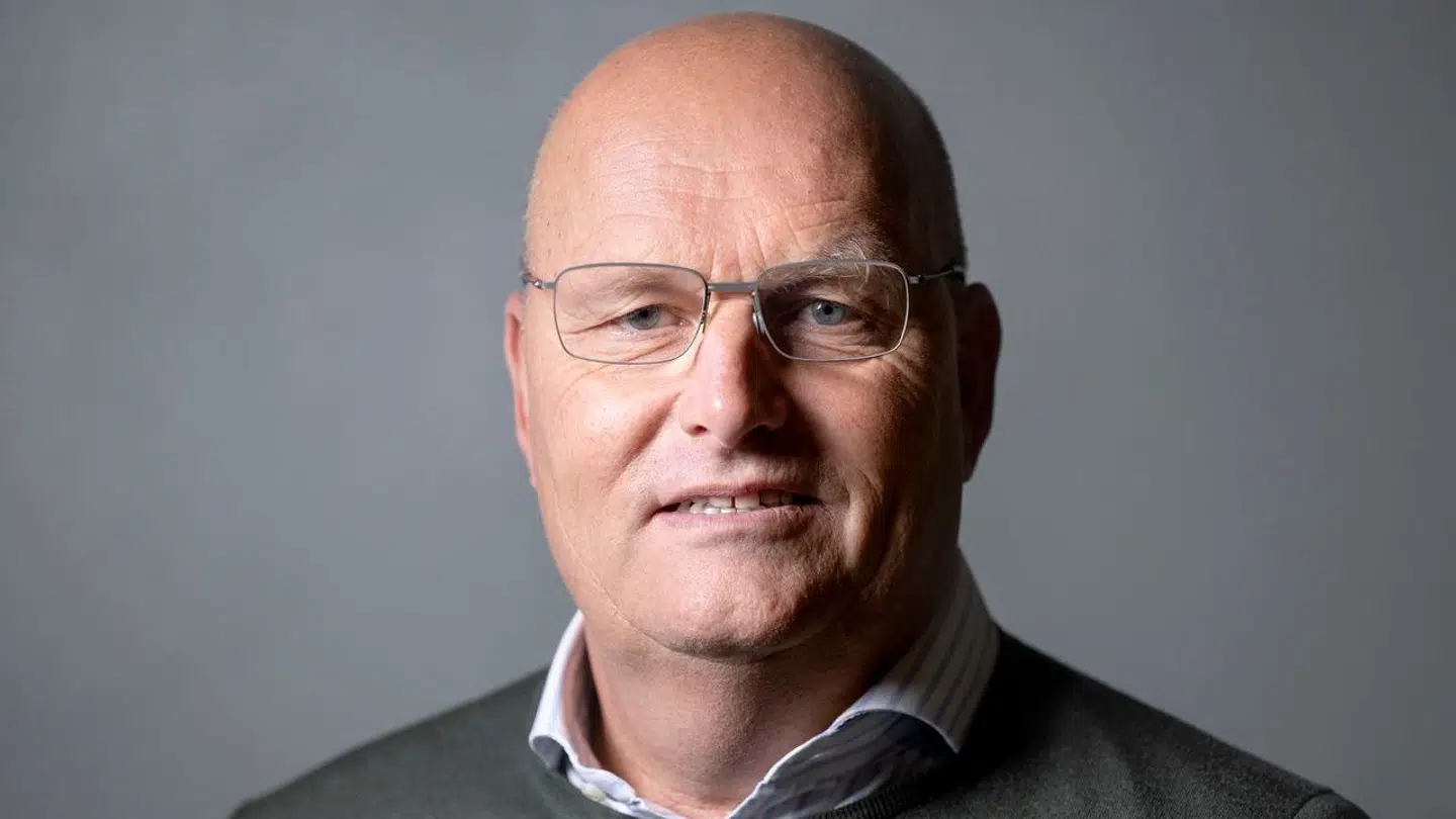 Bjarne Riis peger på, at årsagen til de mange styrt i dag kan være, at de unge ryttere ikke har samme respekt for forholdene, som hans generation havde.