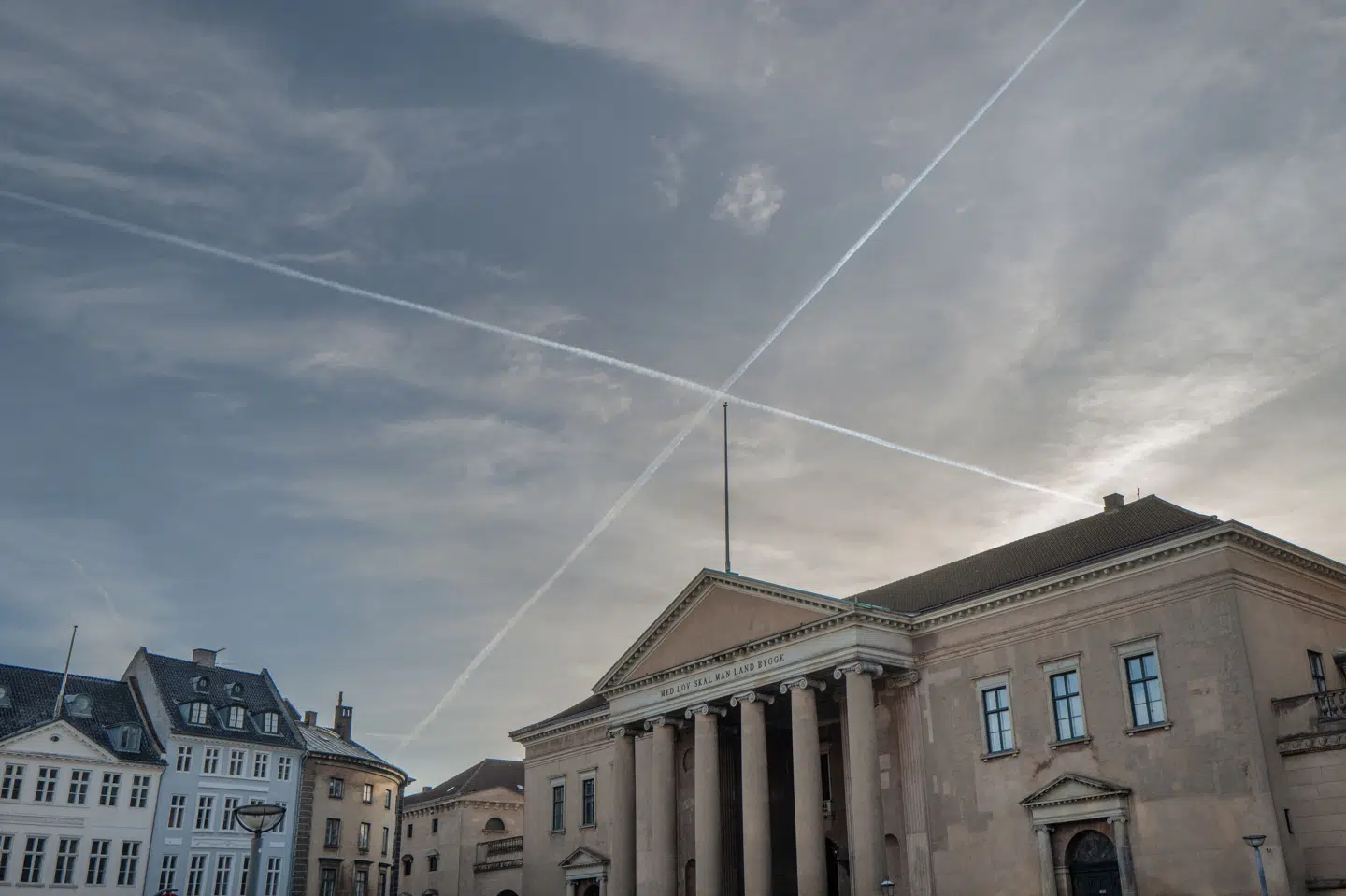 En 31-årig mand tilstår at have beluret og filmet flere letpåklædte kvinder og mænd. Det sker mandag ved Københavns Byret, som behandler sagen. (Arkivfoto).