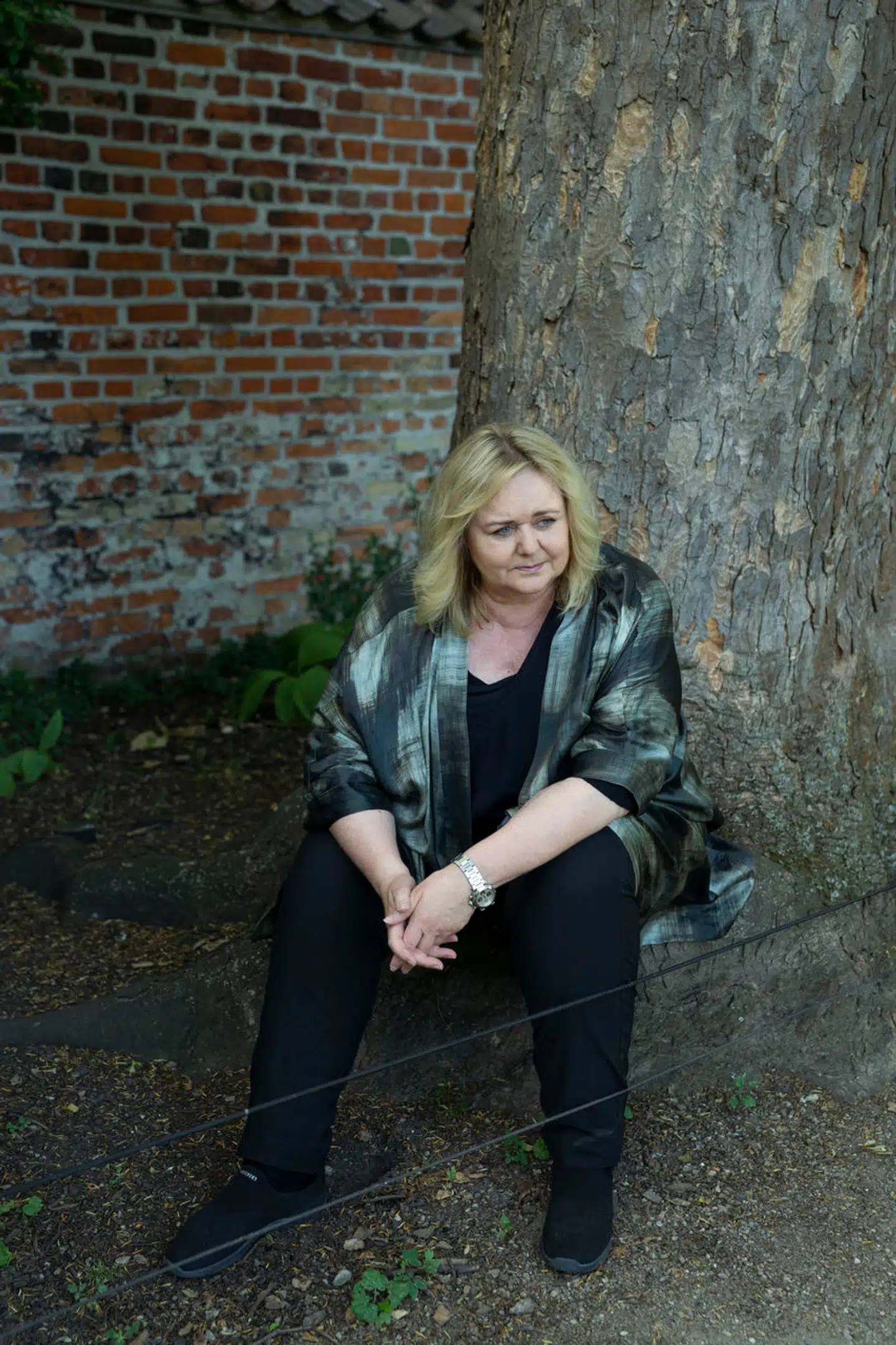 »Det var meget voldsomt, og jeg er stadig rystet,« siger Mona Juul om Søren Pape Poulsens pludselige død.