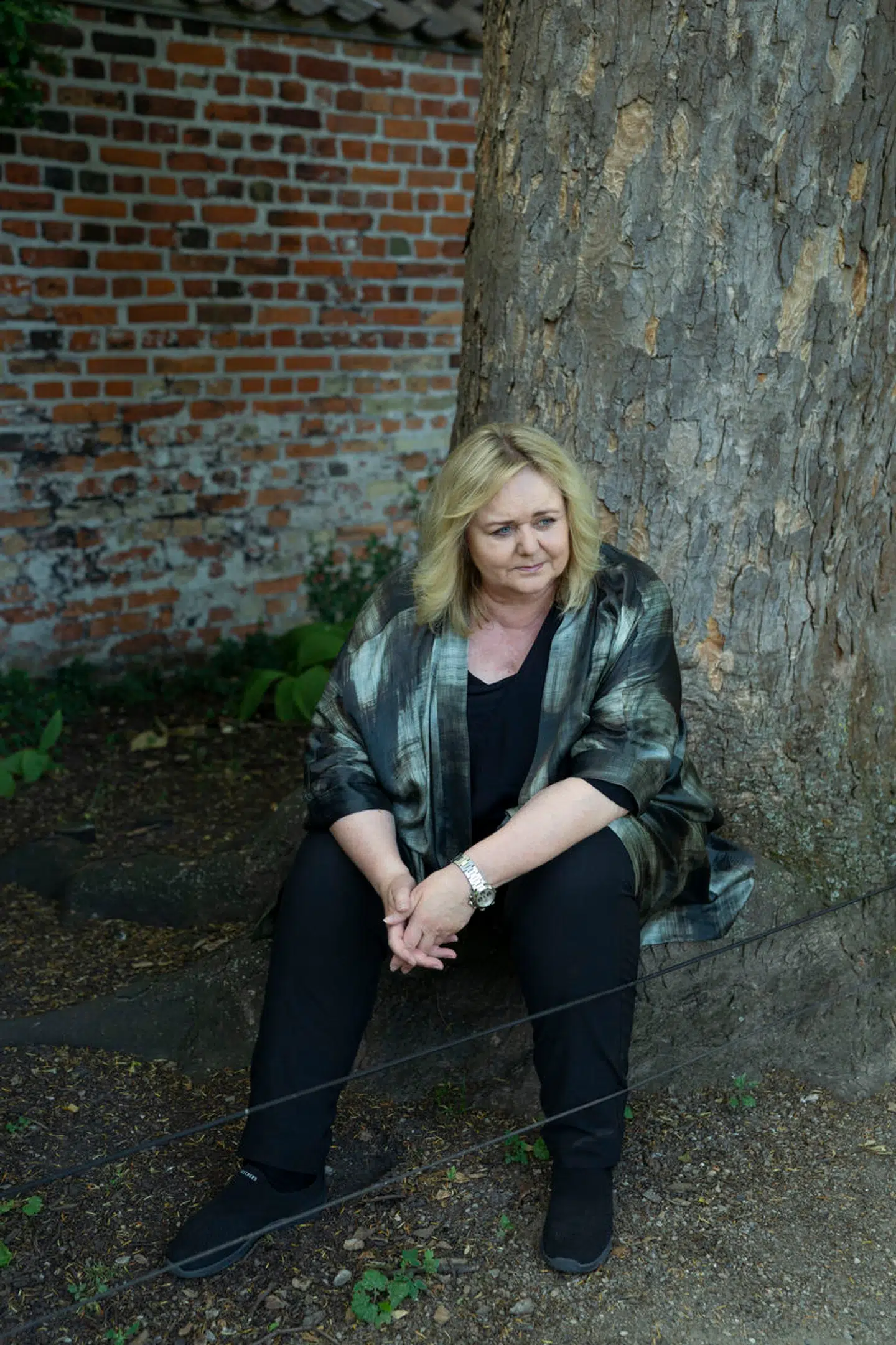 »Det var meget voldsomt, og jeg er stadig rystet,« siger Mona Juul om Søren Pape Poulsens pludselige død.