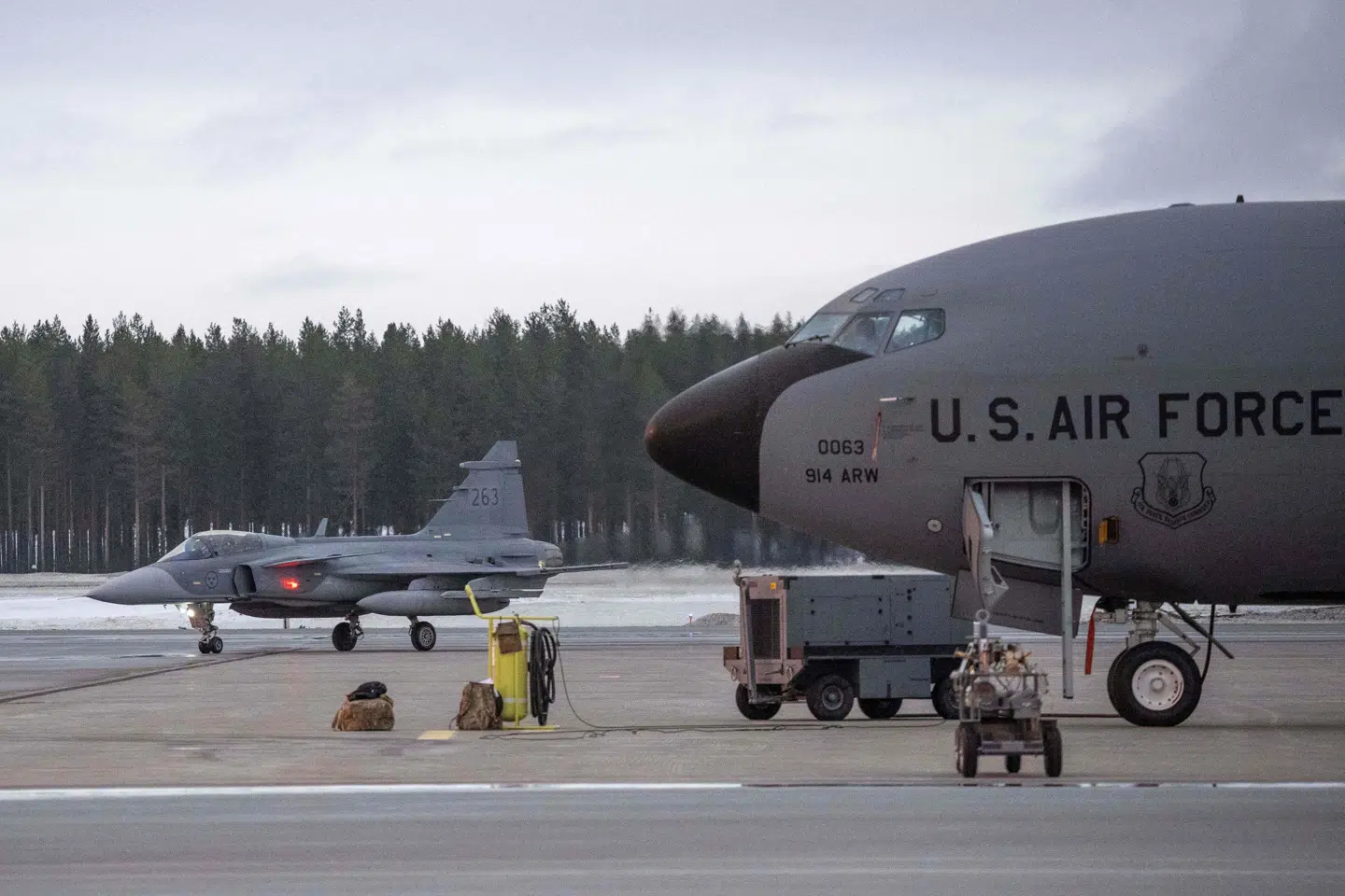 Et civilt medlem af det amerikanske luftvåben er blevet tiltalt for at have delt klassificerede oplysninger på en datingside. (Arkivfoto).