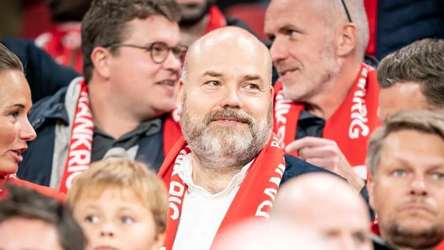 Rigmanden Anders Holch Povlsen ejer nu både han- og hunulvene fra Herning. Her ses han i Parken til landskamp mellem Danmark og Frankrig forrige år.