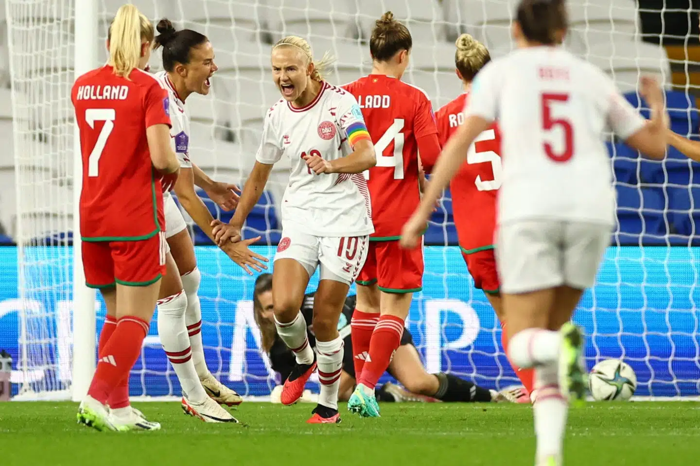 Pernille Harder og holdkammeraterne skal møde blandt andre Spanien i EM-kvalifikationen. (Arkivfoto).