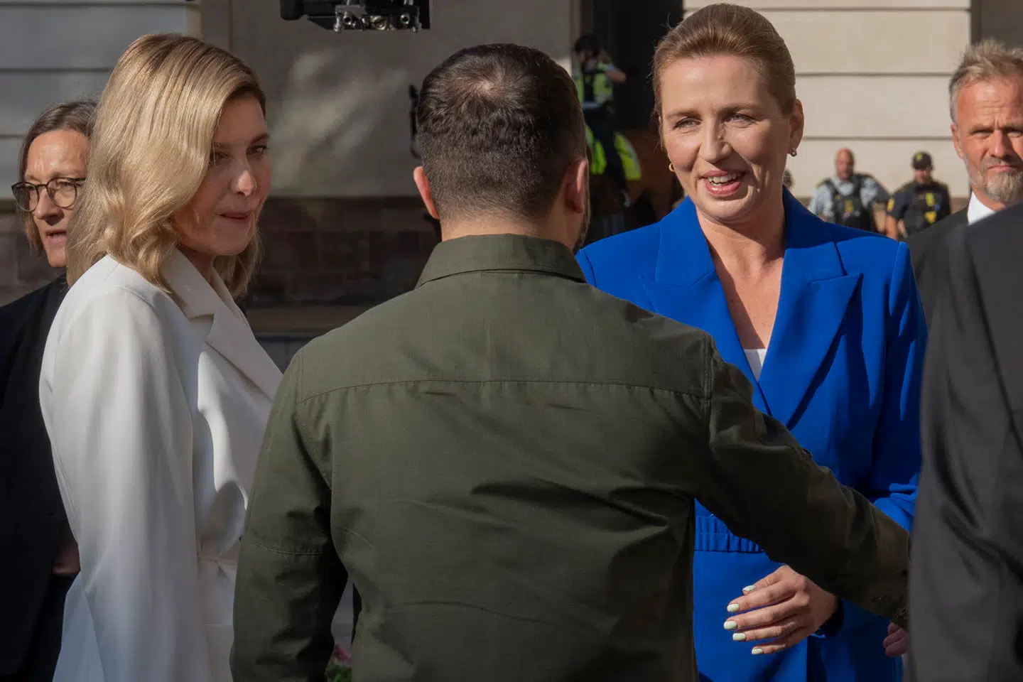 Danmark har de seneste to år doneret for 2,8 milliarder humanitær hjælp til Ukraine. Dertil kommer donationer fra Verdensbanken og fra EU. Der er med andre ord mange penge at tjene for danske virksomheder i Ukraine. Der er nemlig nogle ting, vi er særligt dygtige til her mod nord, siger Dansk Industri.