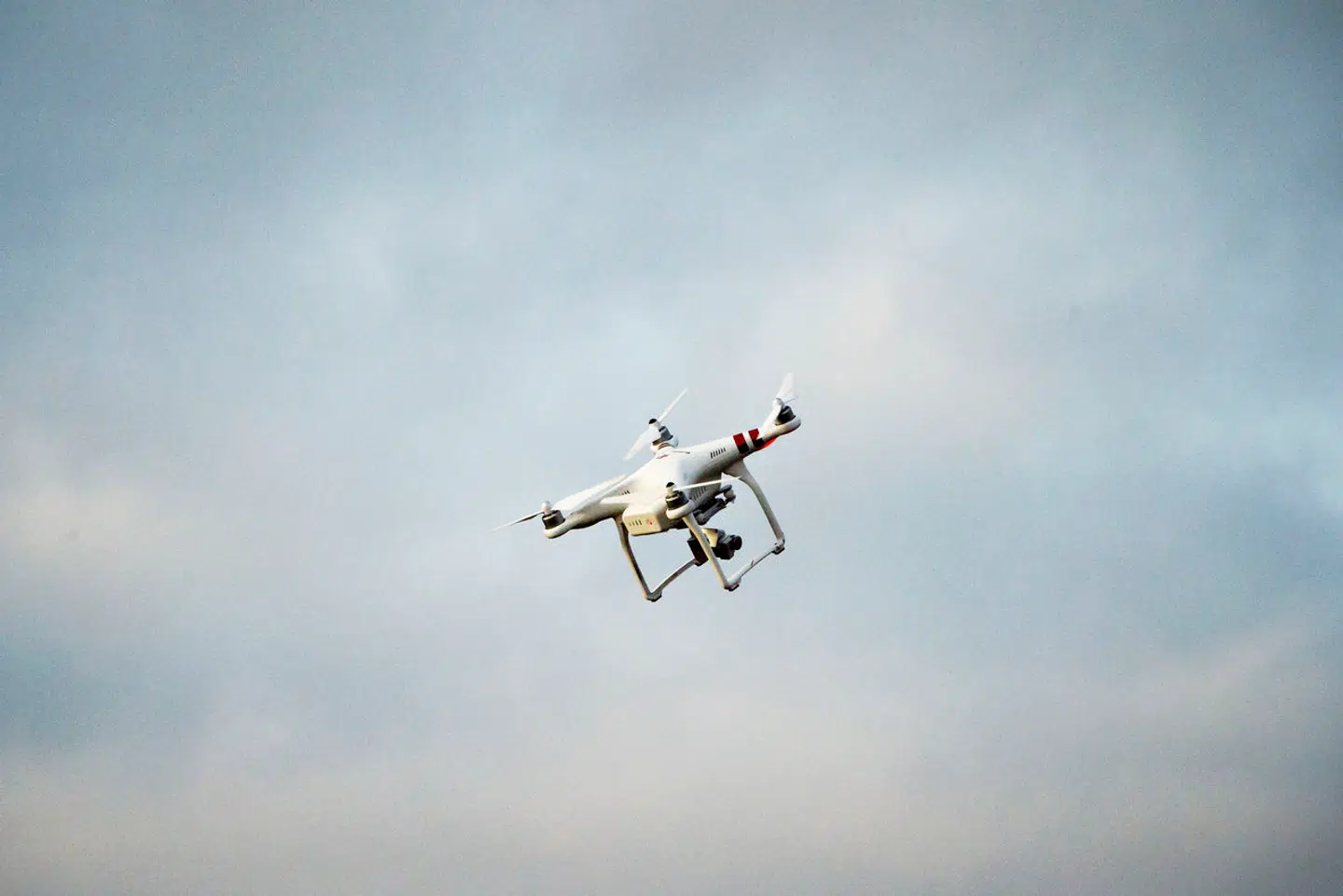 Den danske vækstkomet slår sig op på at være Nordens førende importør af droner.