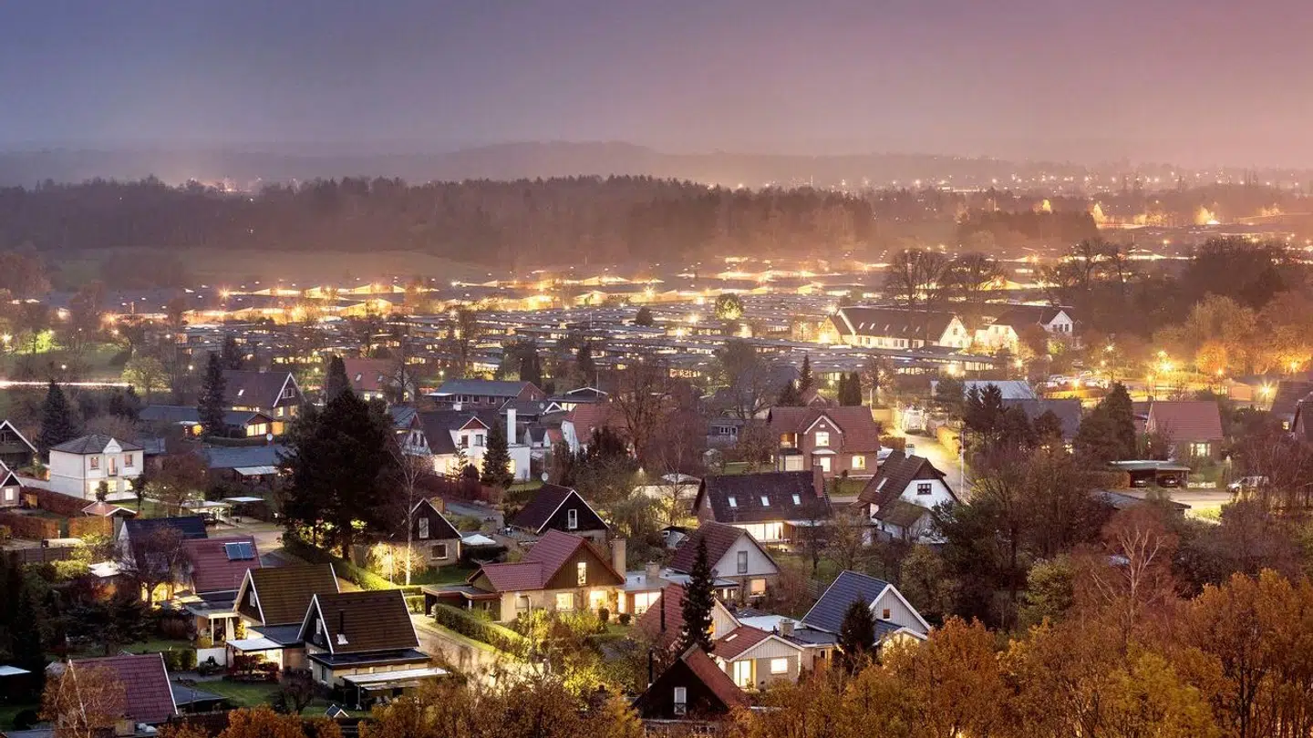 Boligejere med Kort Rente-lån kan se frem til støt faldende renter i 2024 og 2025, hvis prognoserne holder stik.