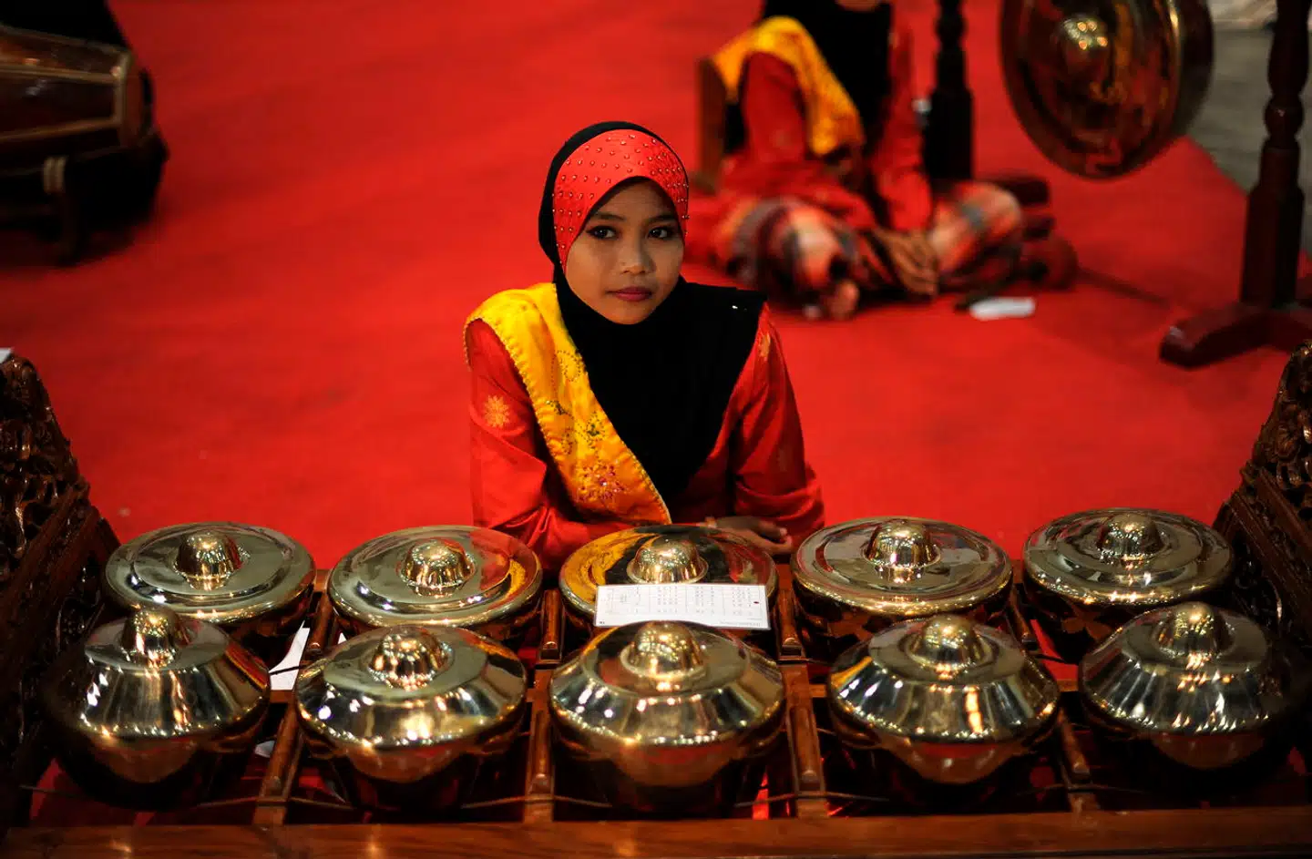 Den indonesiske bonang er et musikinstrument, som består af en række små gongonger. Foto: Saeed Khan, Scanpix