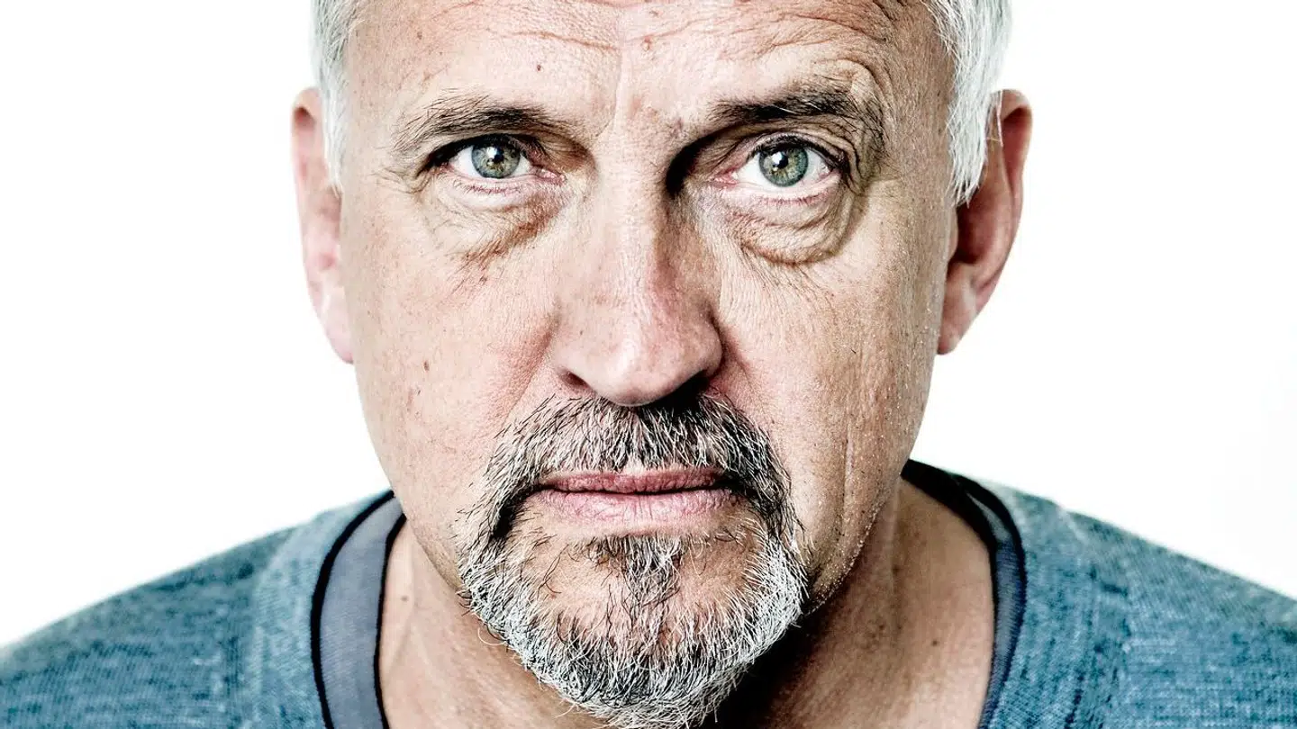 Den danske forfatter Jussi Adler-Olsen har lukket sin spilvirksomhed efter 12 år.