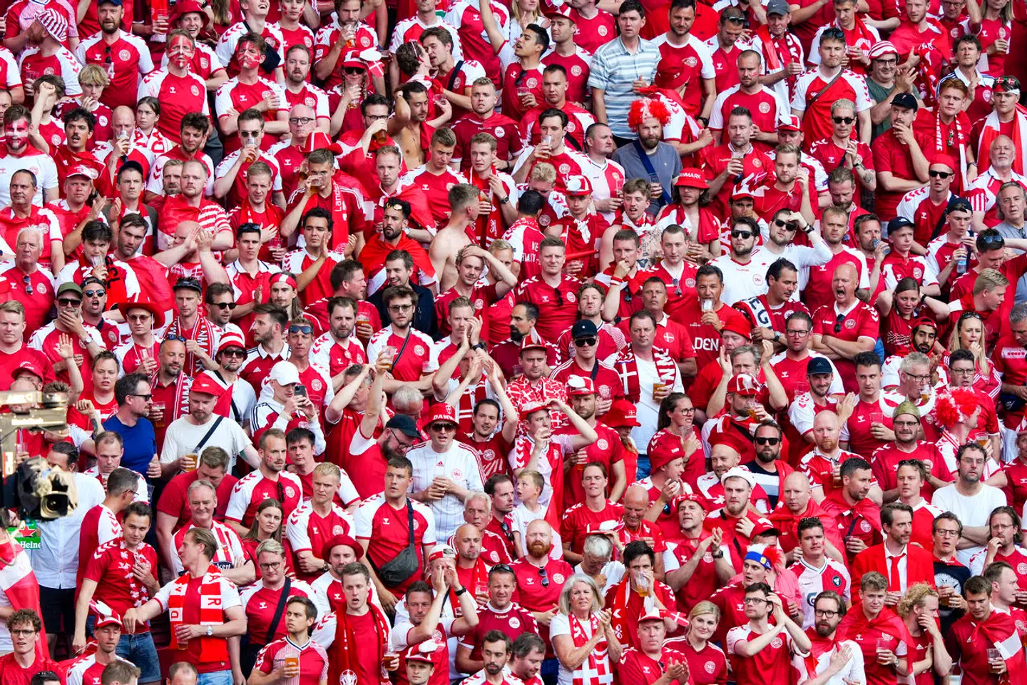 Det danske herrelandshold i fodbold kommer til at få stor opbakning til sommerens EM-slutrunde i Tyskland.