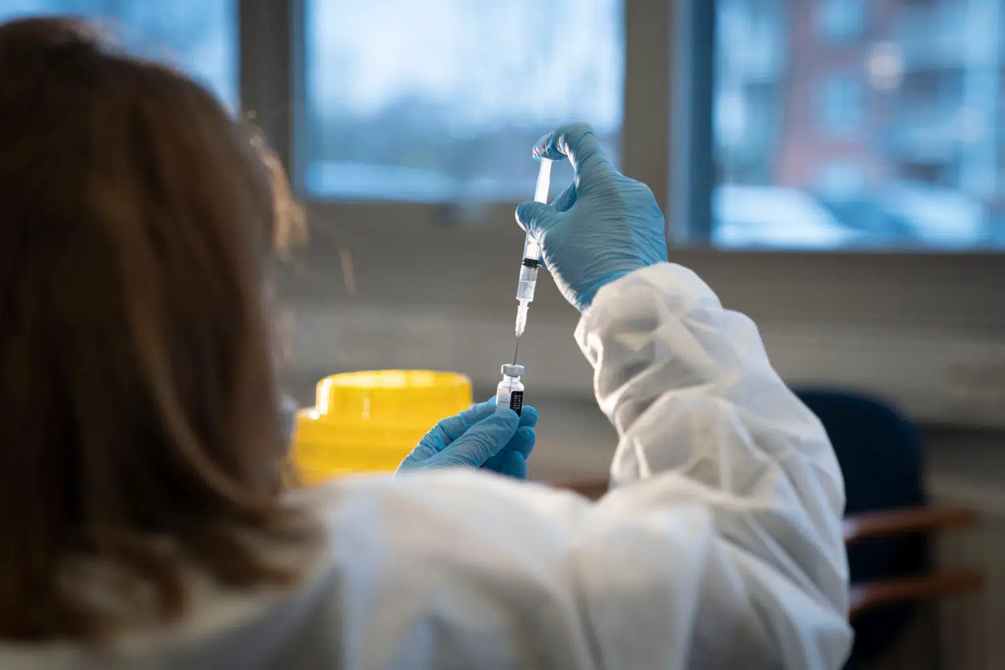 Beviser for 130 af mandens vaccinationer i en periode på ni måneder blev indsamlet af den offentlige anklager i Magdeburg i Tyskland, som indledte en undersøgelse af sagen med påstanden om bedrageri. Der blev dog ikke rejst tiltale.