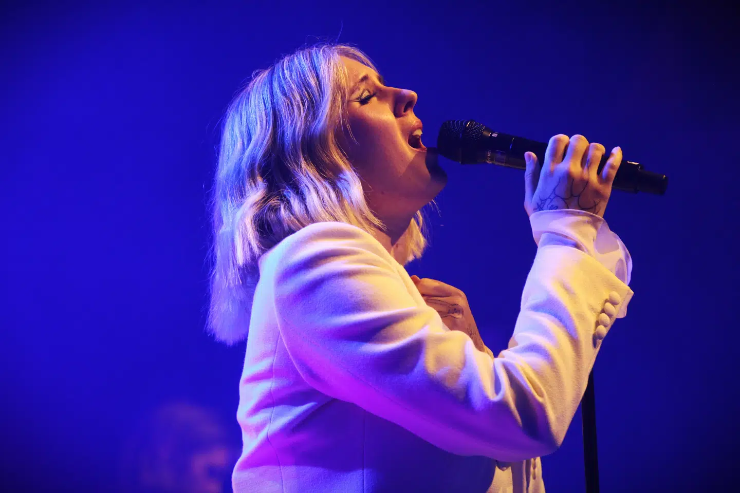 Kvaliteten af Eee Gees stemme er så høj, at hun kan få selv en opskrift på havregrynskugler til at lyde som poesi hentet ned fra himmelhvælvingen.