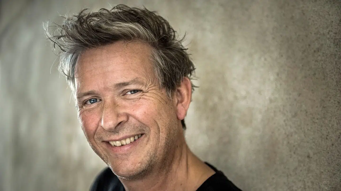 Anders Blichfeldt er forsanger, guitarist og komponist i det danske band Big Fat Snake. Nu sælger han familiens mangeårige luksushjem.