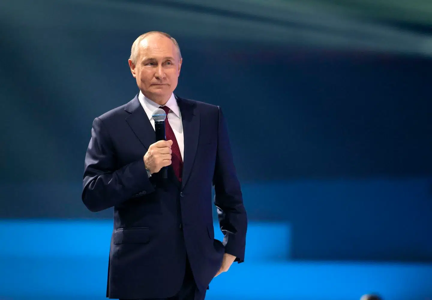 Den russiske præsident har endnu en gang omskrevet dele af historien – det skete under en tale på The World Youth Festival i den russiske by Sotji.
